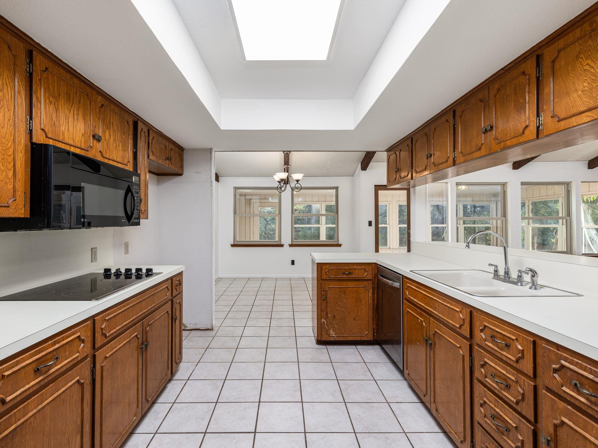 806 Country Club Rd, Georgetown, TX 78628