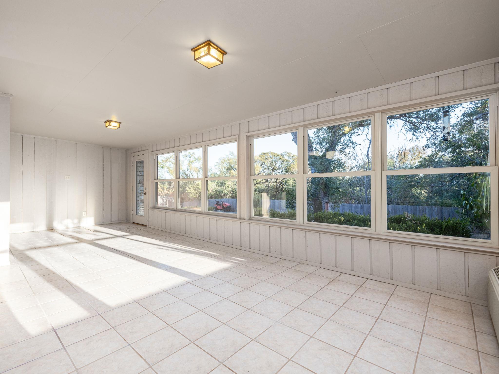 806 Country Club Rd, Georgetown, TX 78628