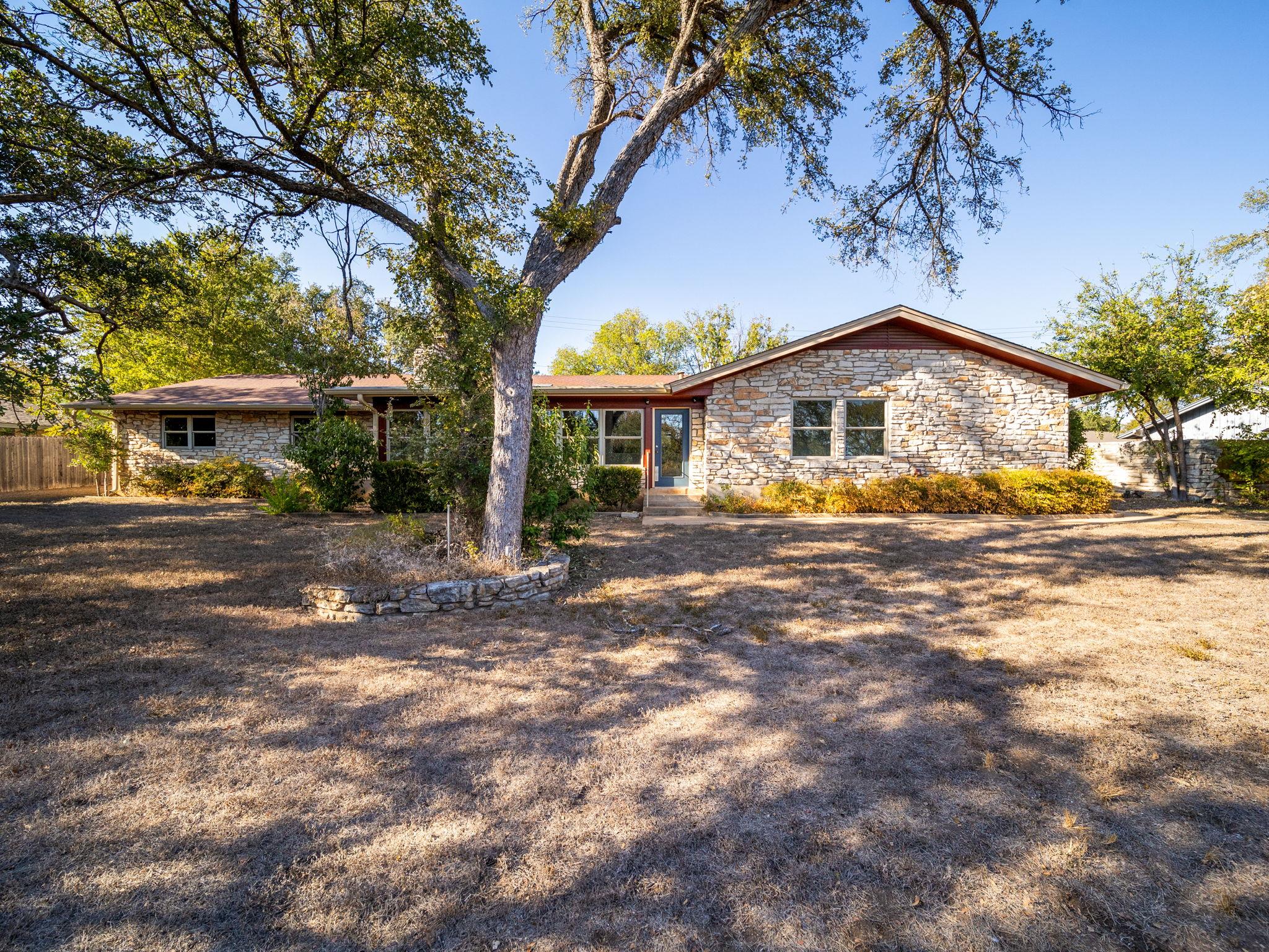 806 Country Club Rd, Georgetown, TX 78628