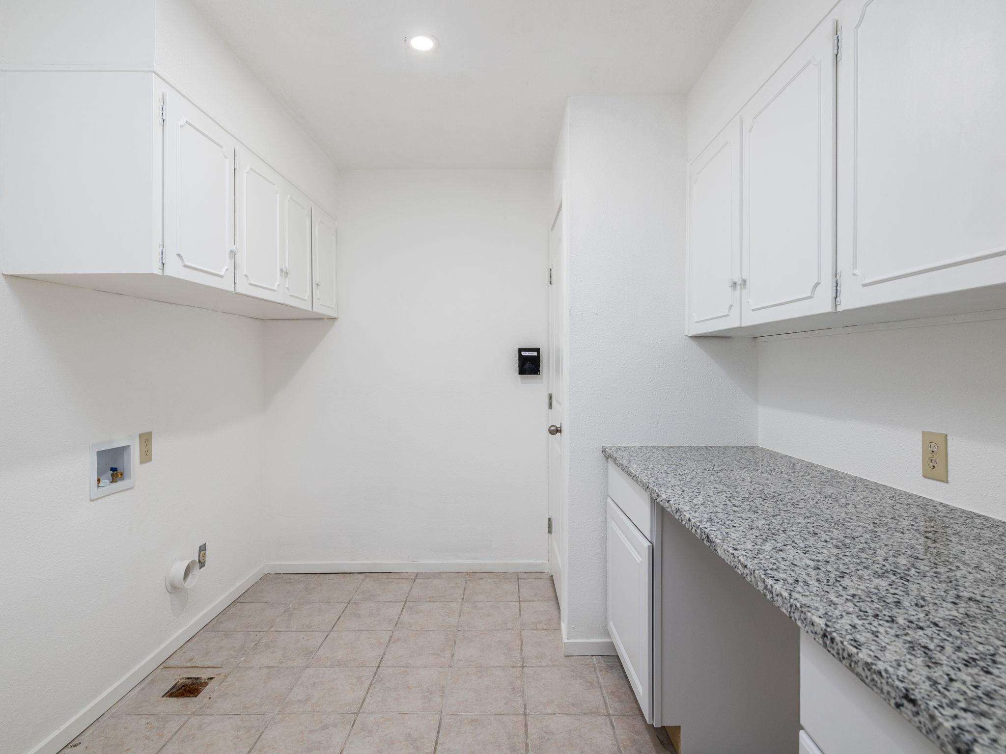 806 Country Club Rd, Georgetown, TX 78628