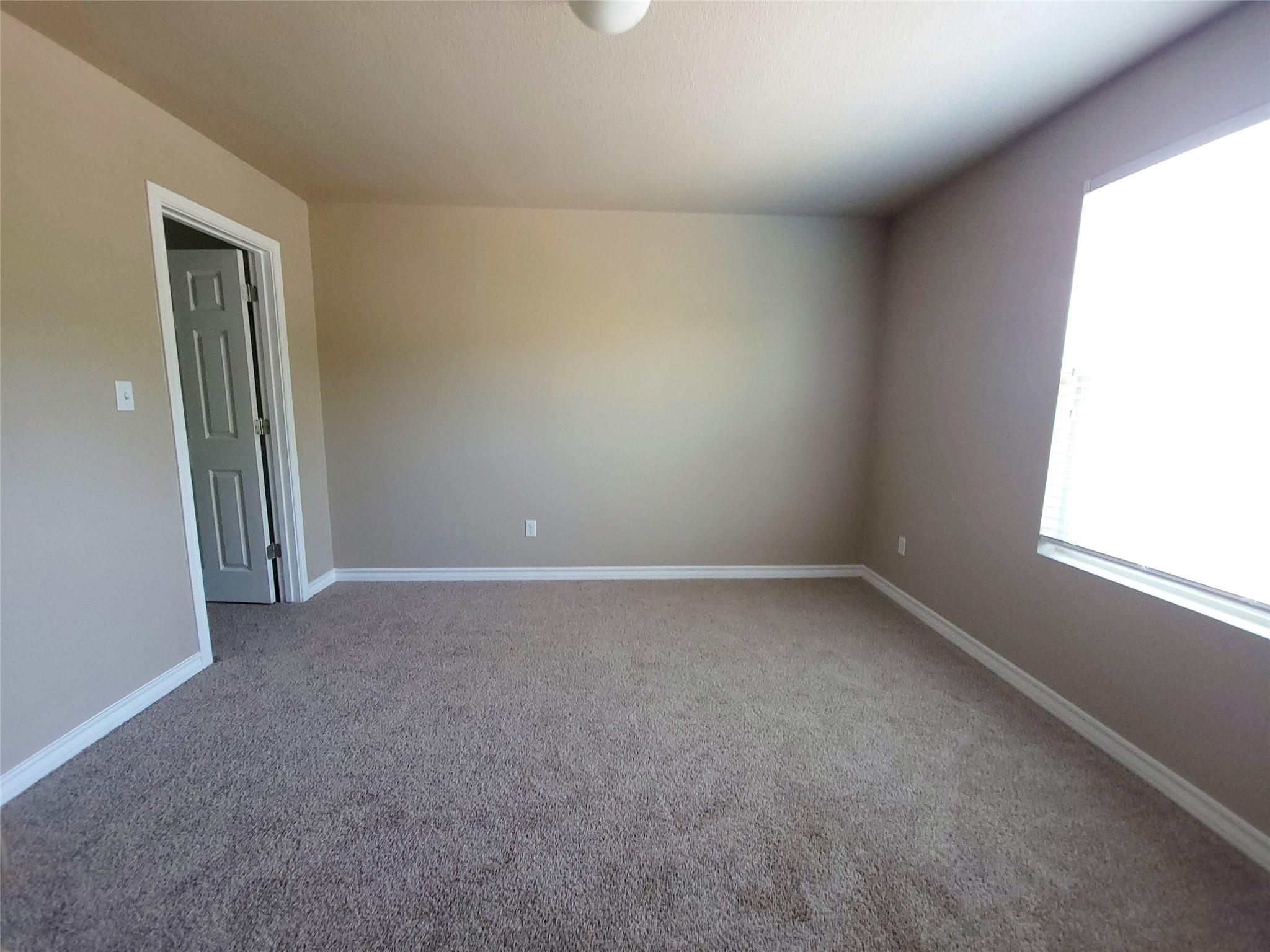 213 Mary Max Cir, San Marcos, TX 78666