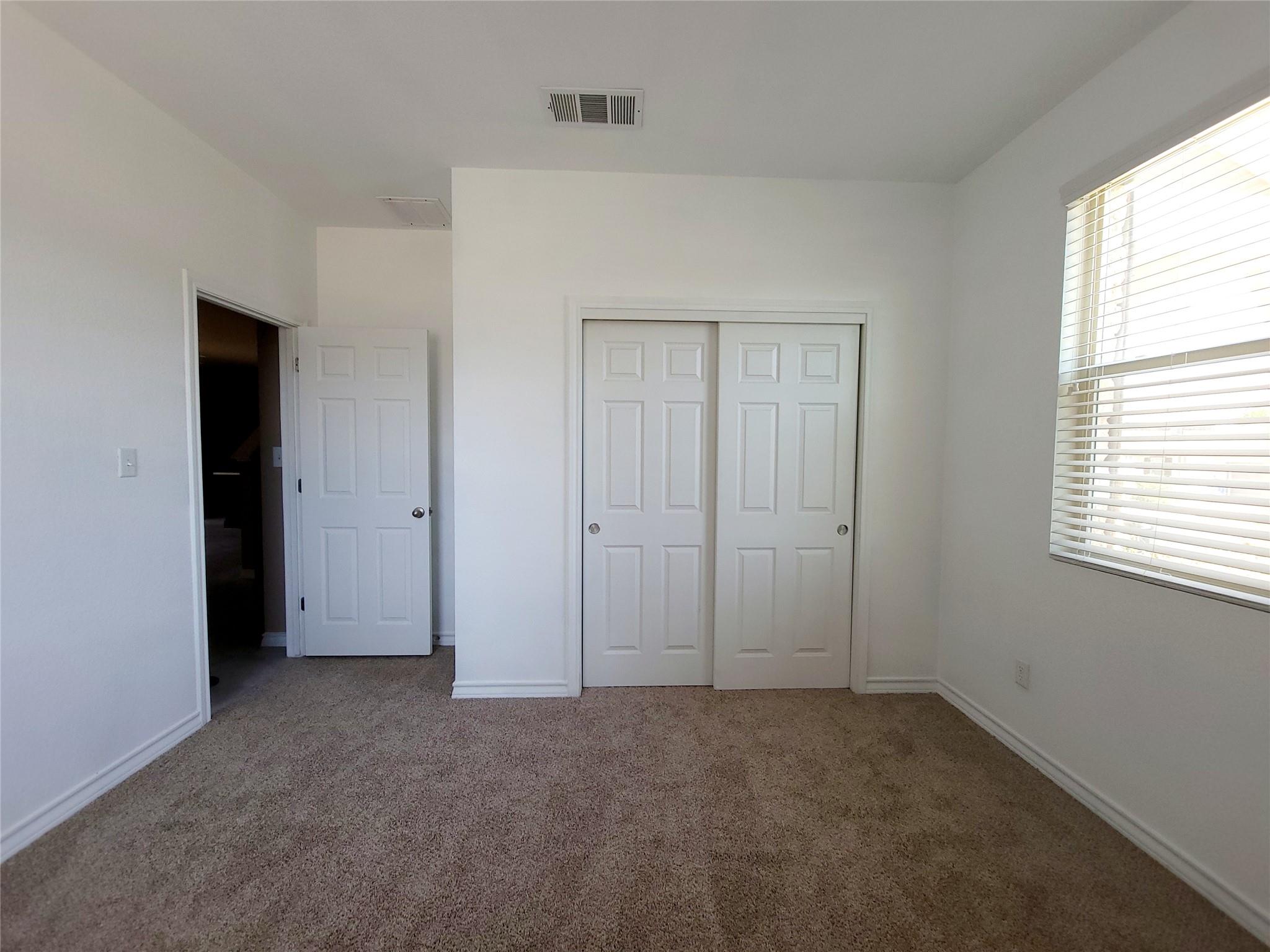 213 Mary Max Cir, San Marcos, TX 78666