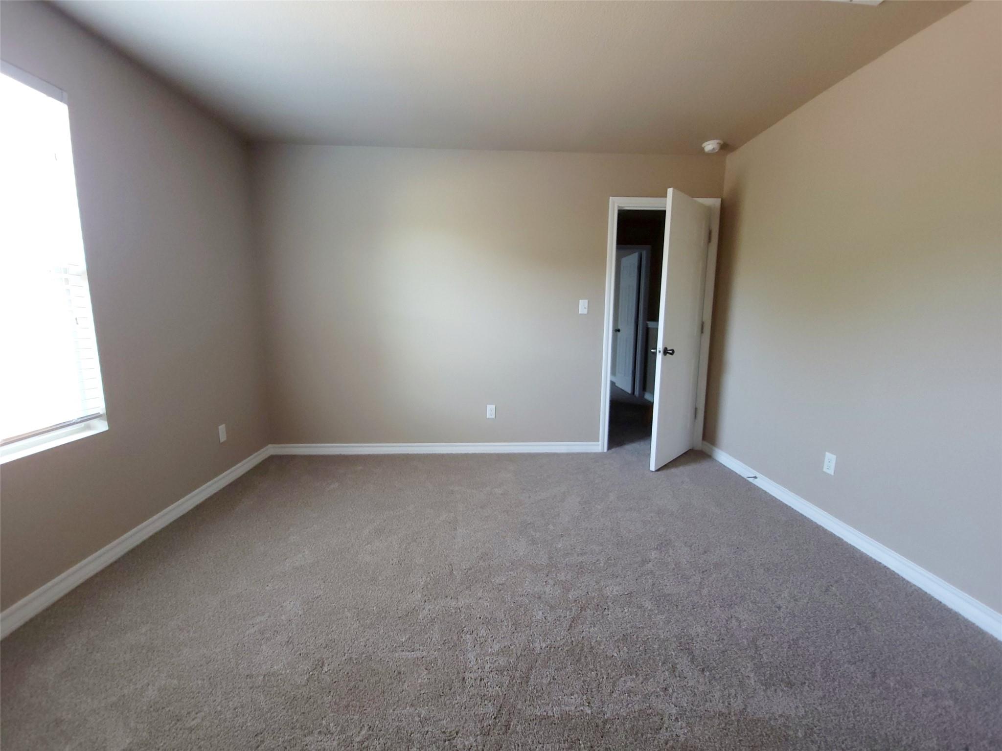 213 Mary Max Cir, San Marcos, TX 78666