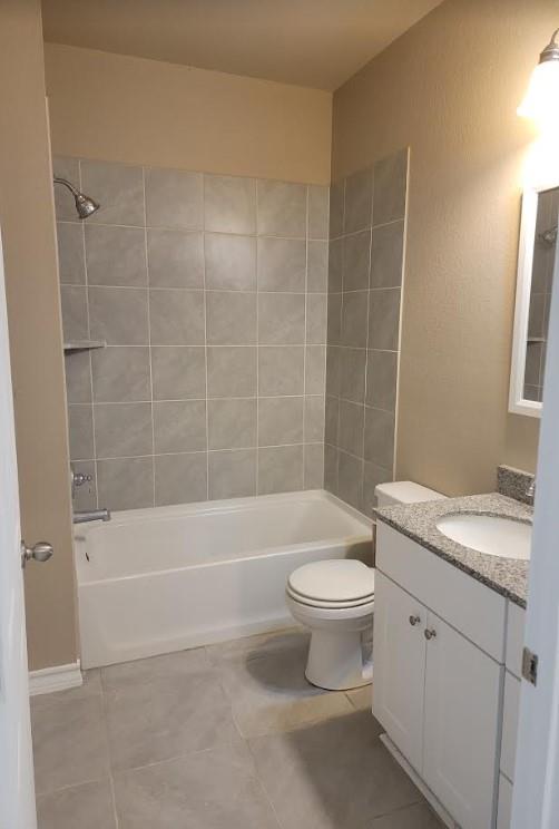 213 Mary Max Cir, San Marcos, TX 78666