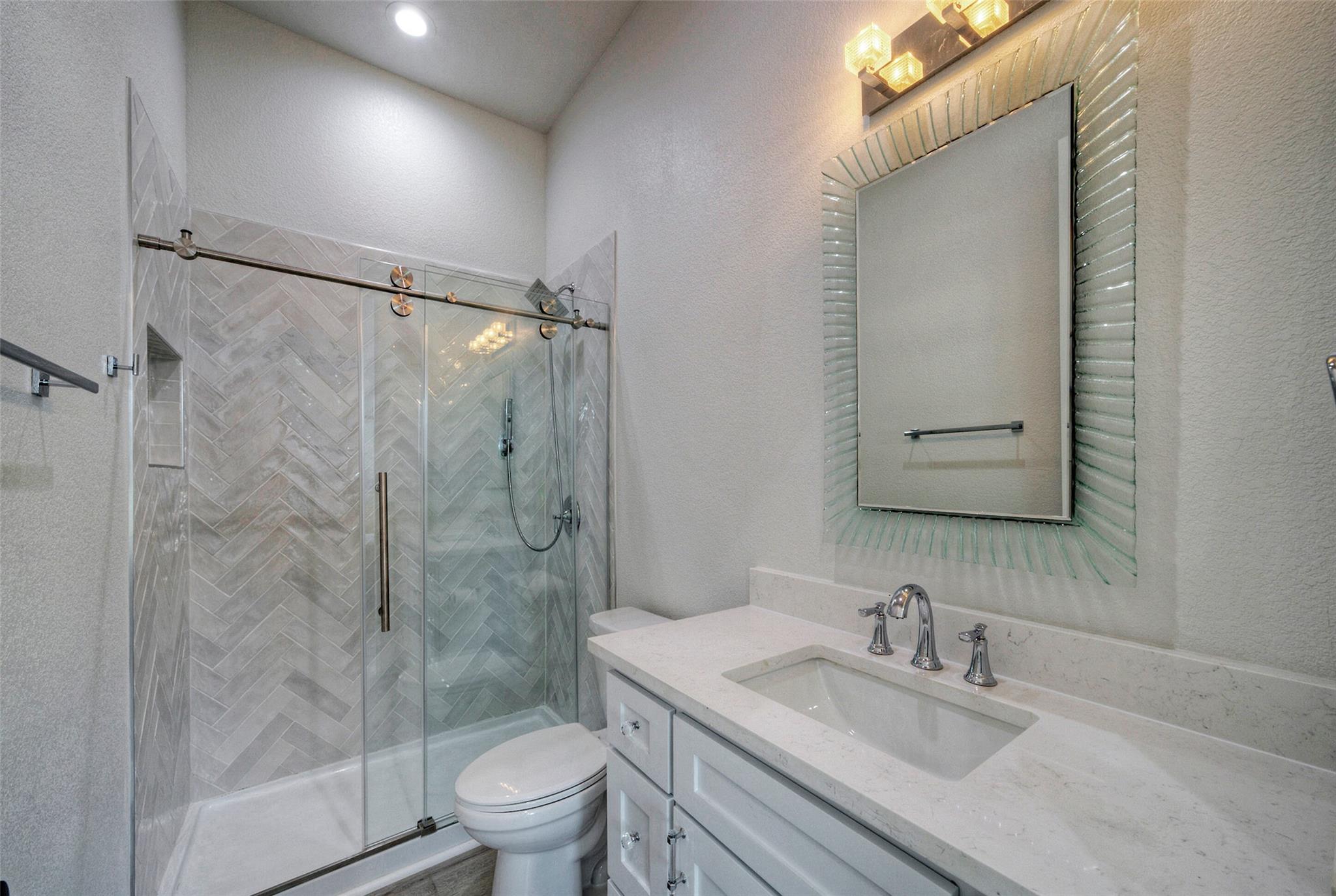 000 Patterson Ave, Flatonia, TX 78941