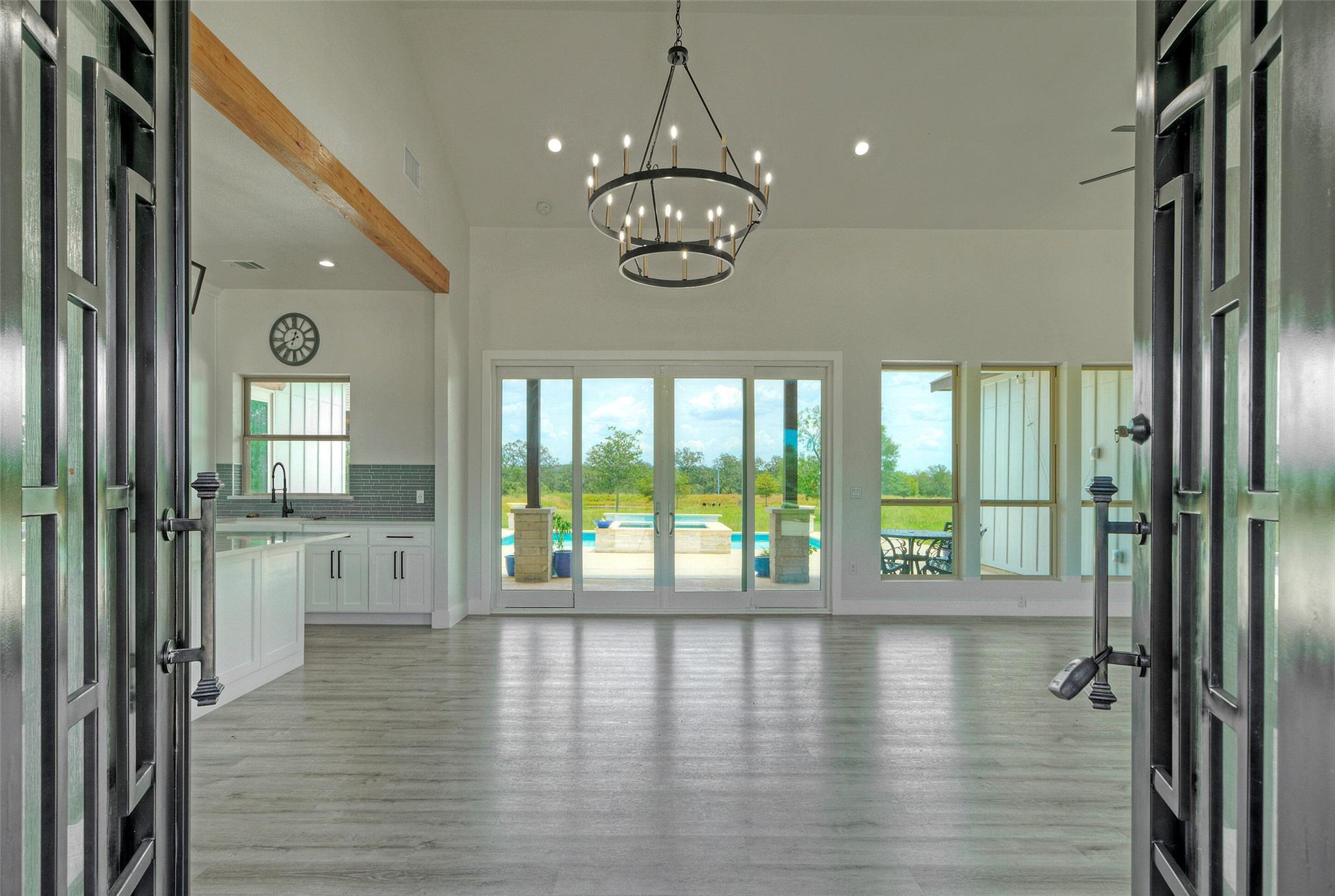 000 Patterson Ave, Flatonia, TX 78941