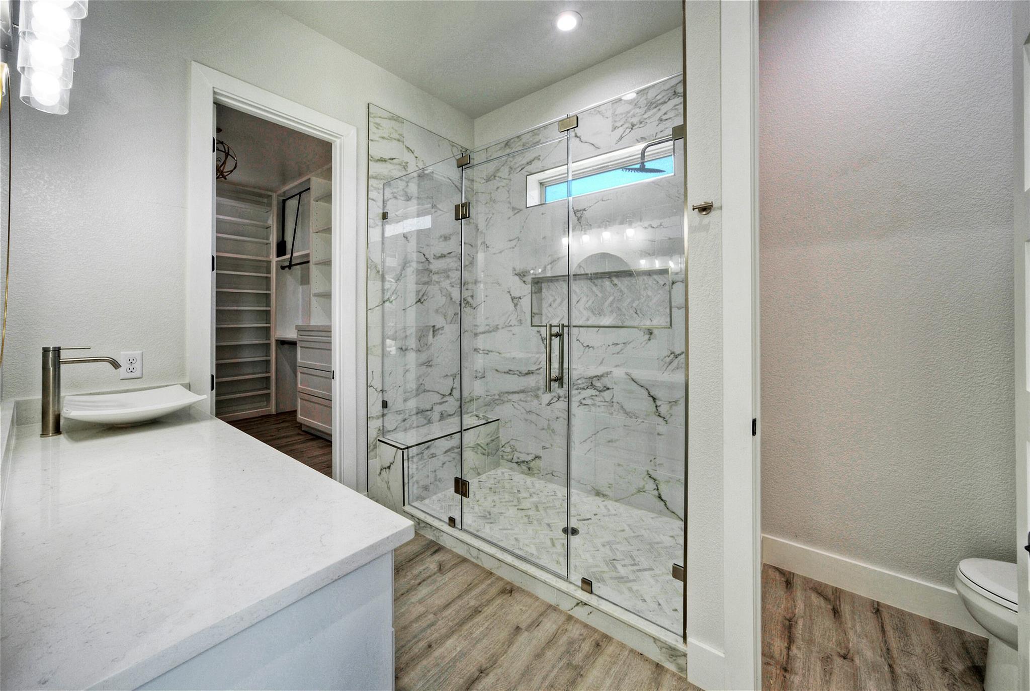 000 Patterson Ave, Flatonia, TX 78941