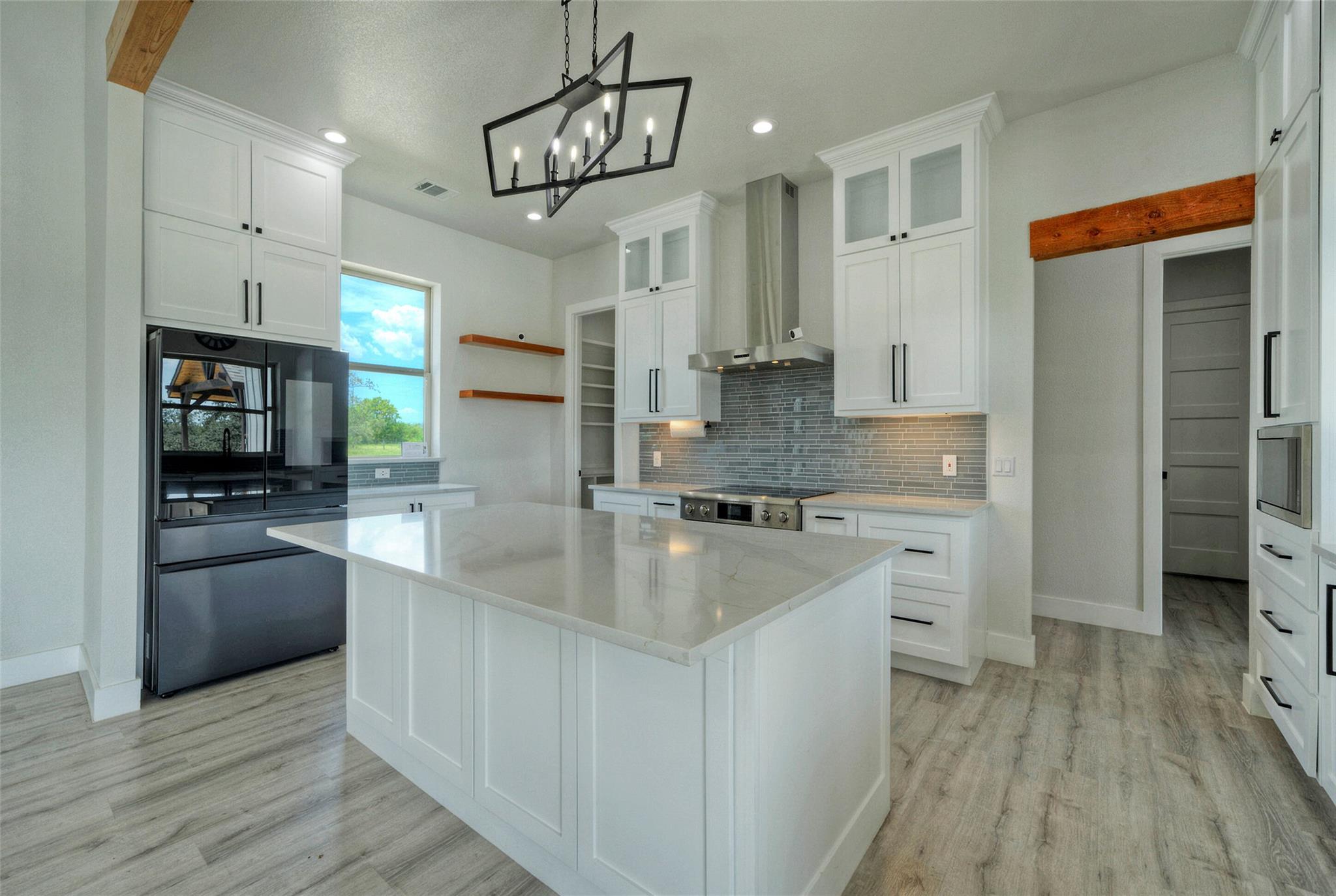 000 Patterson Ave, Flatonia, TX 78941