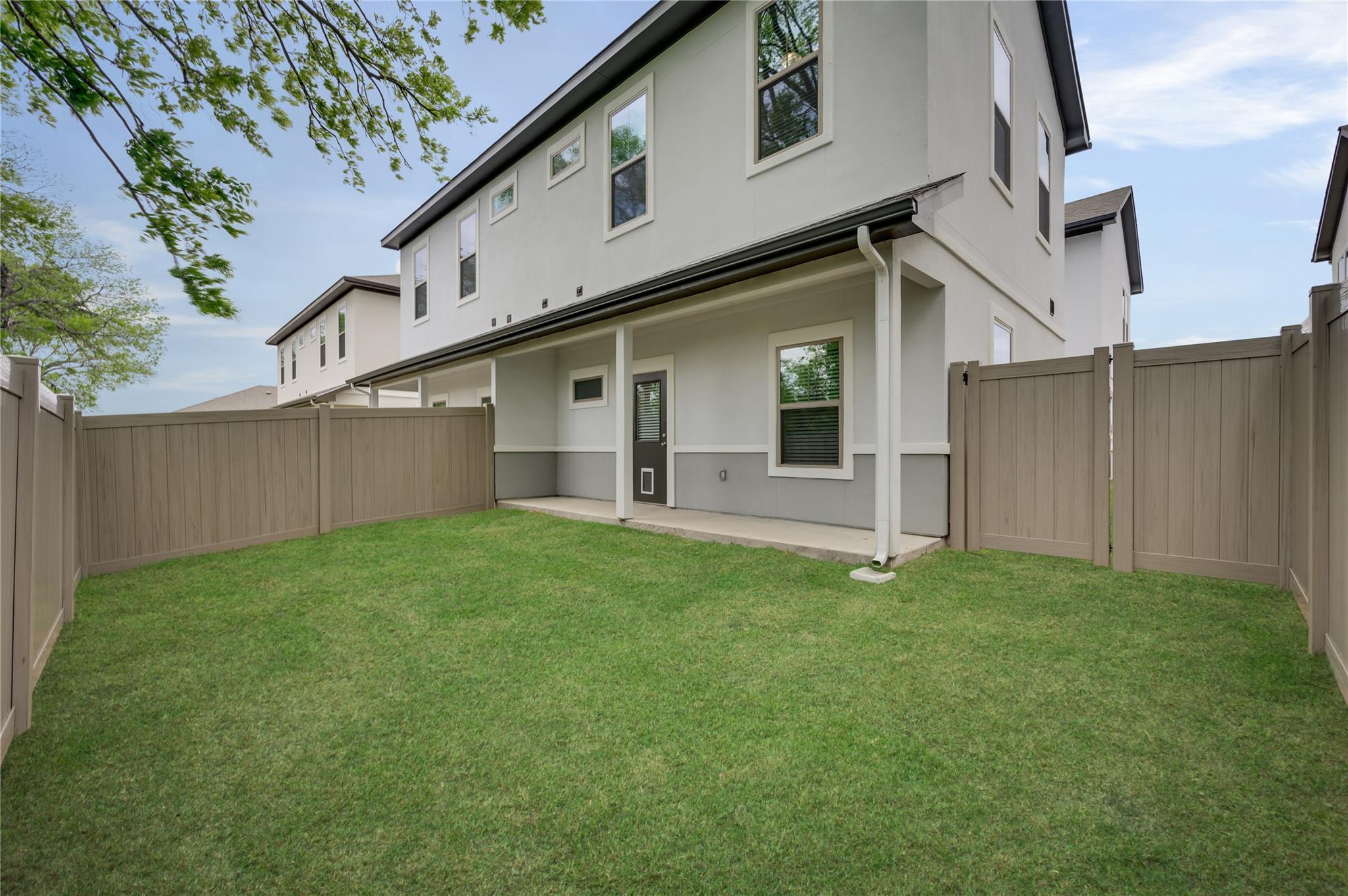 865 Limmer Loop # 613, Hutto, TX 78634