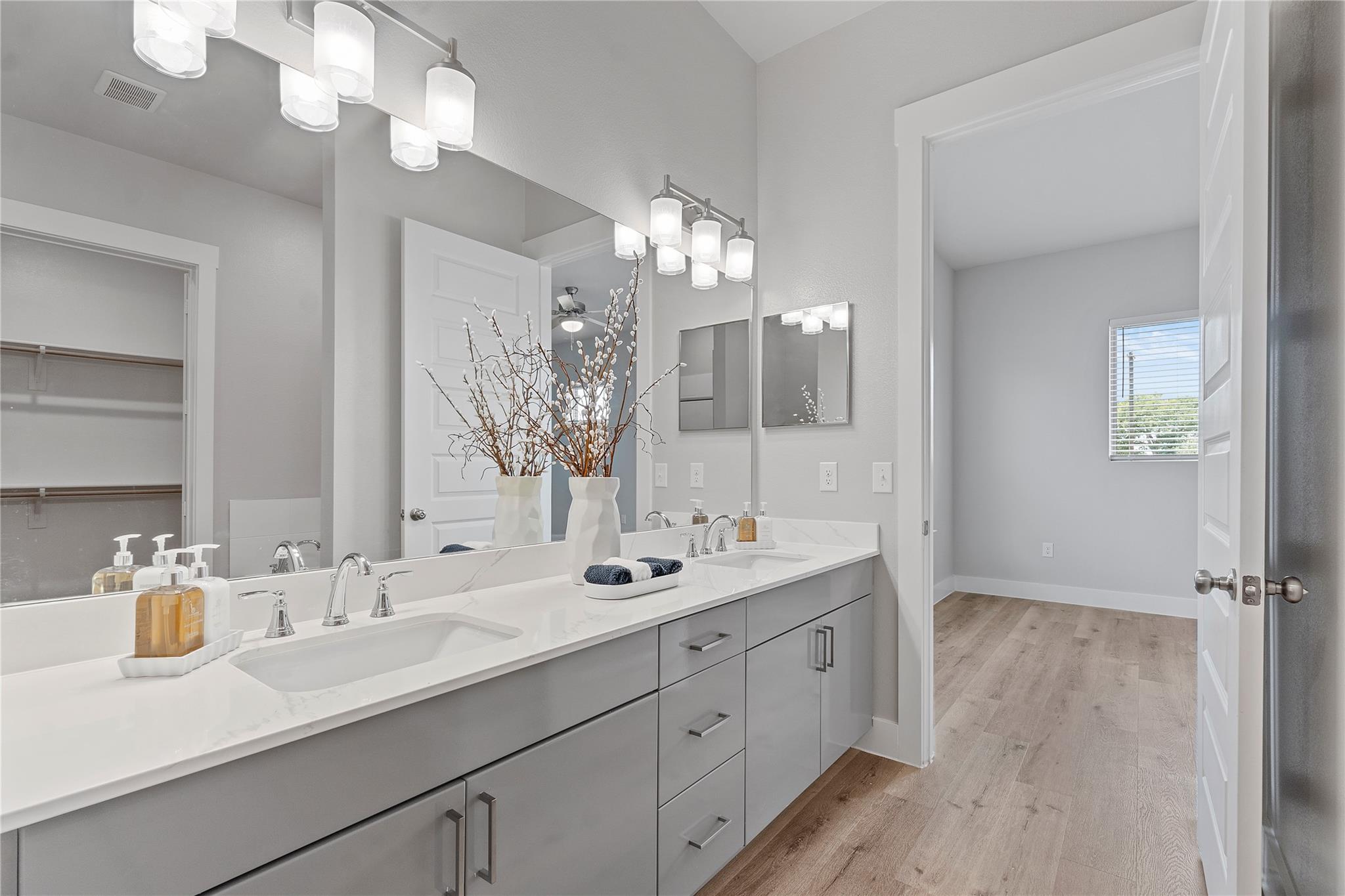 865 Limmer Loop # 613, Hutto, TX 78634