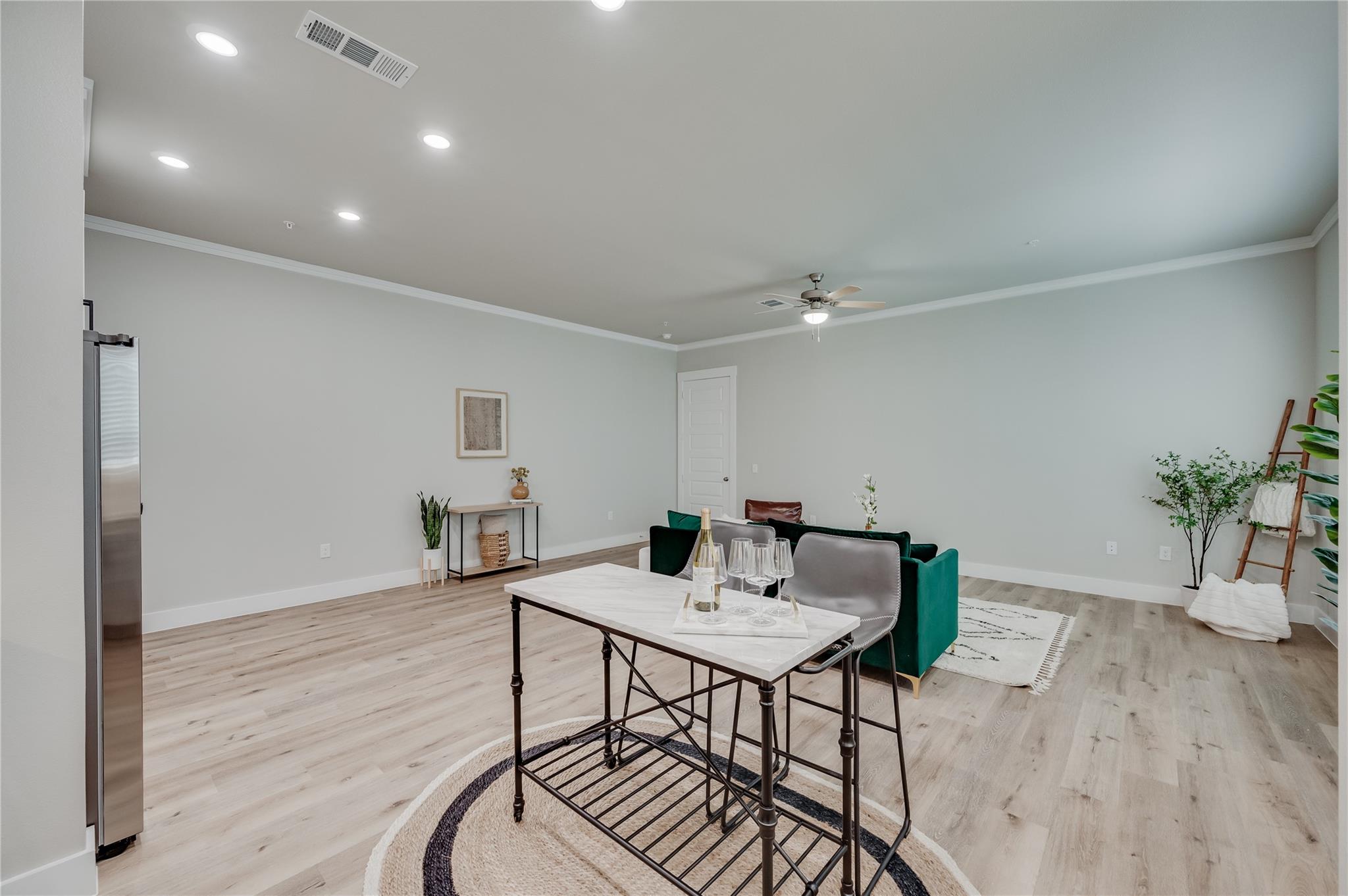 865 Limmer Loop # 609, Hutto, TX 78634