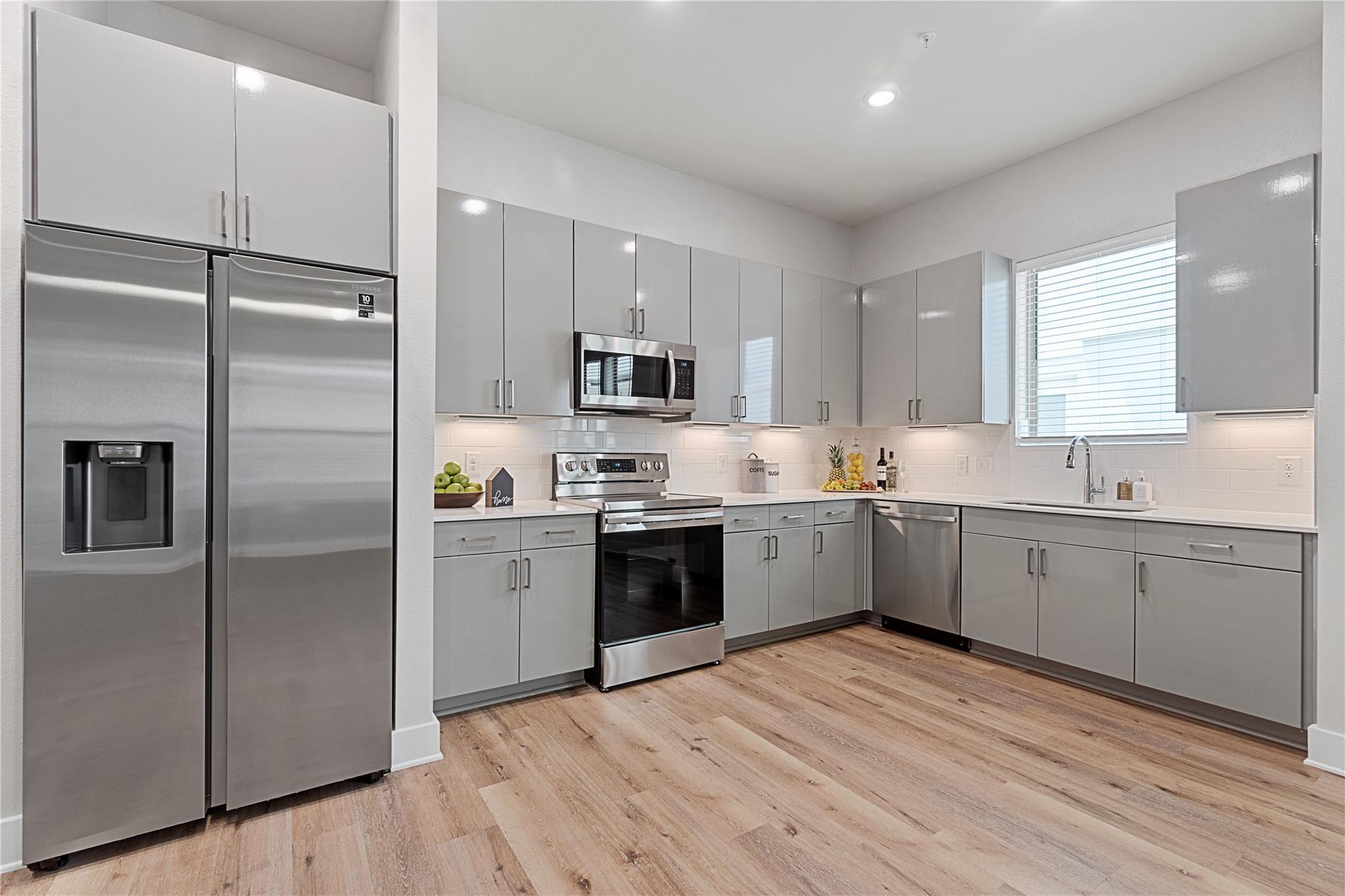 865 Limmer Loop # 609, Hutto, TX 78634