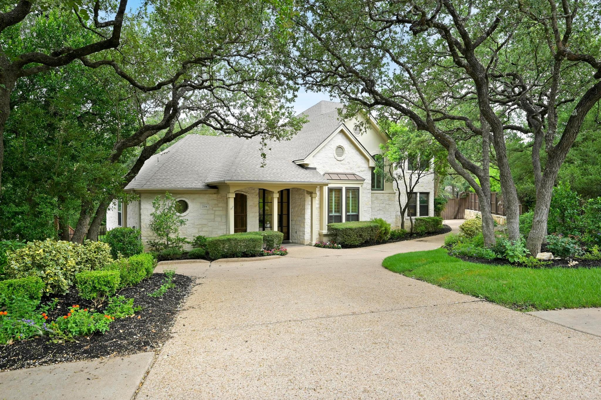 2704 Regents Park, Austin, TX 78746