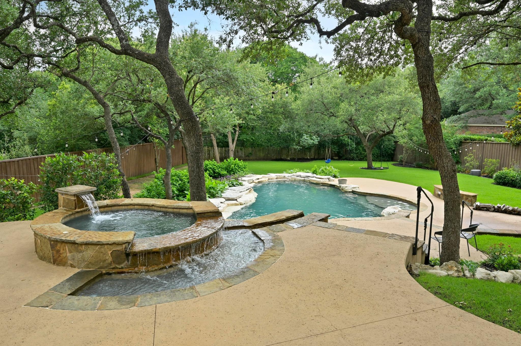 2704 Regents Park, Austin, TX 78746