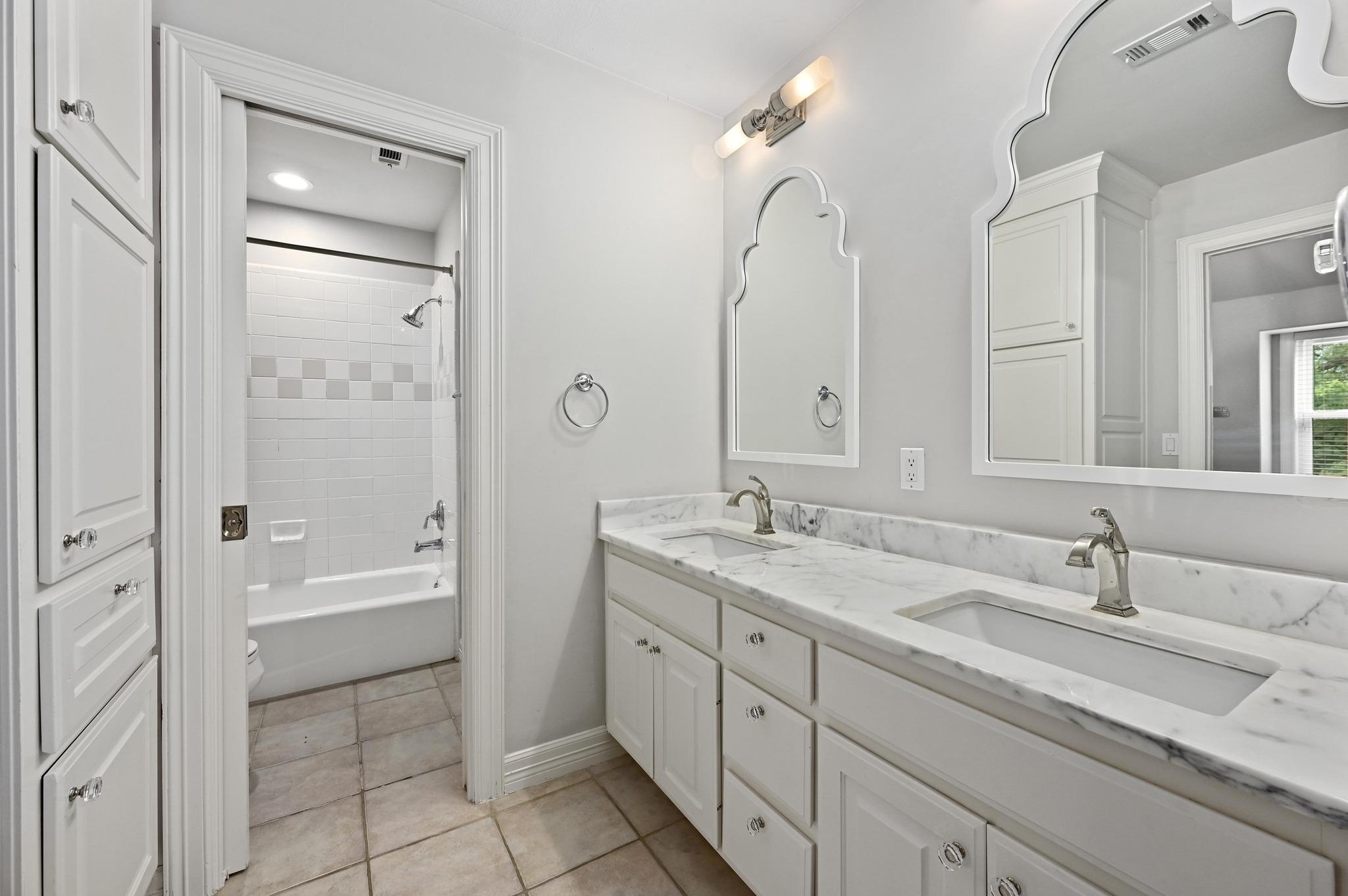 2704 Regents Park, Austin, TX 78746