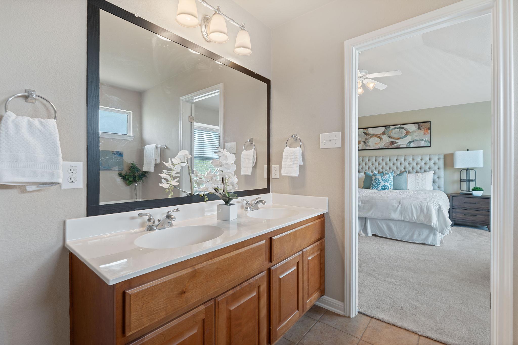 203 Tulip Trail Bnd, Cedar Park, TX 78613