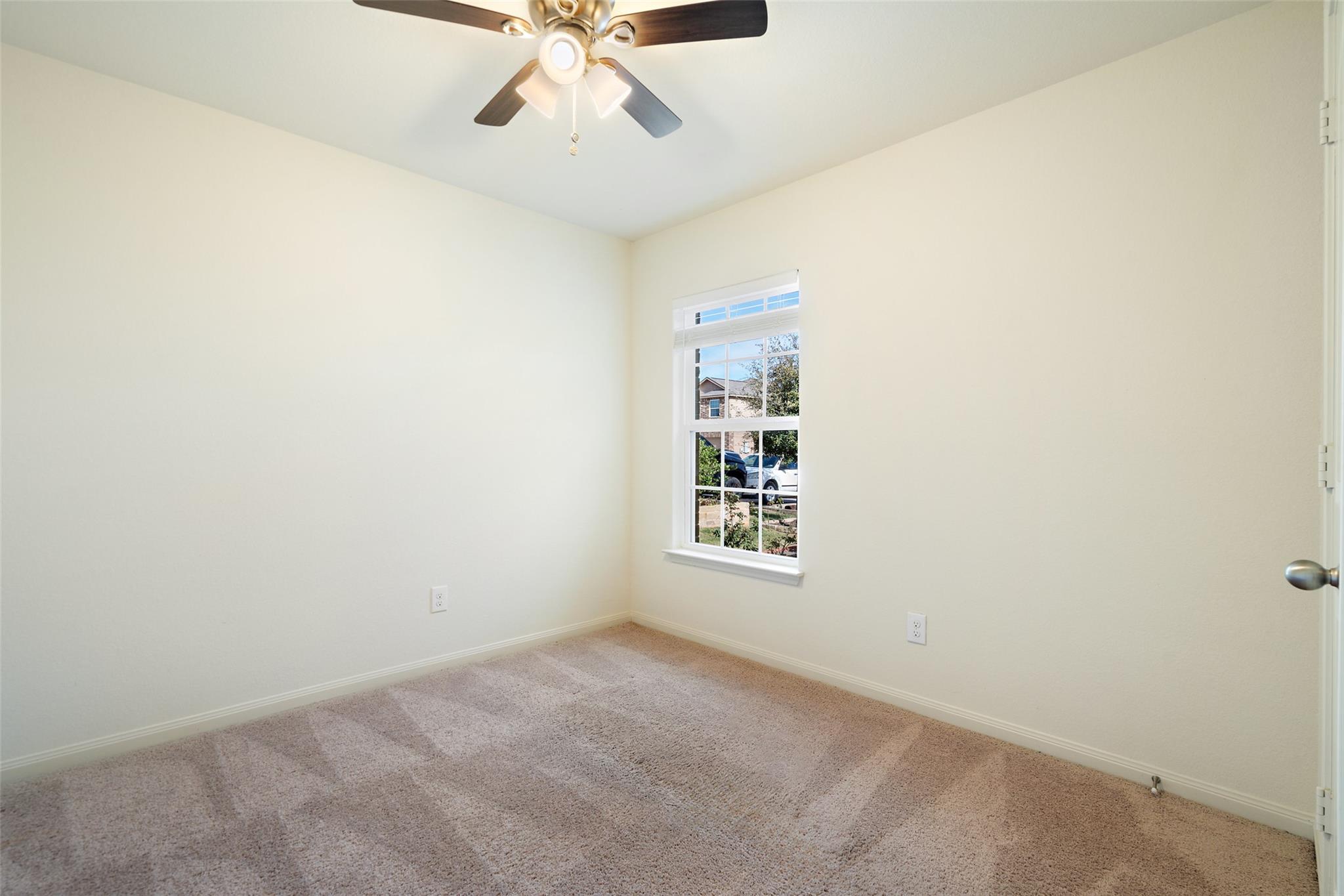 1492 Amy Dr, Kyle, TX 78640