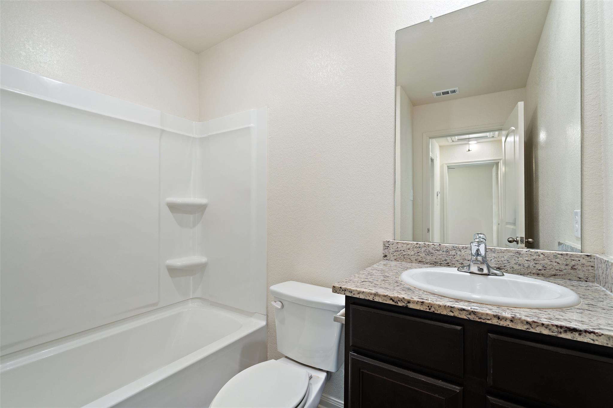 1492 Amy Dr, Kyle, TX 78640