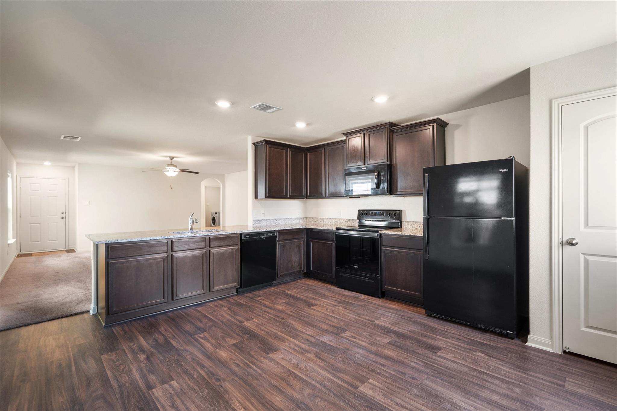 1492 Amy Dr, Kyle, TX 78640