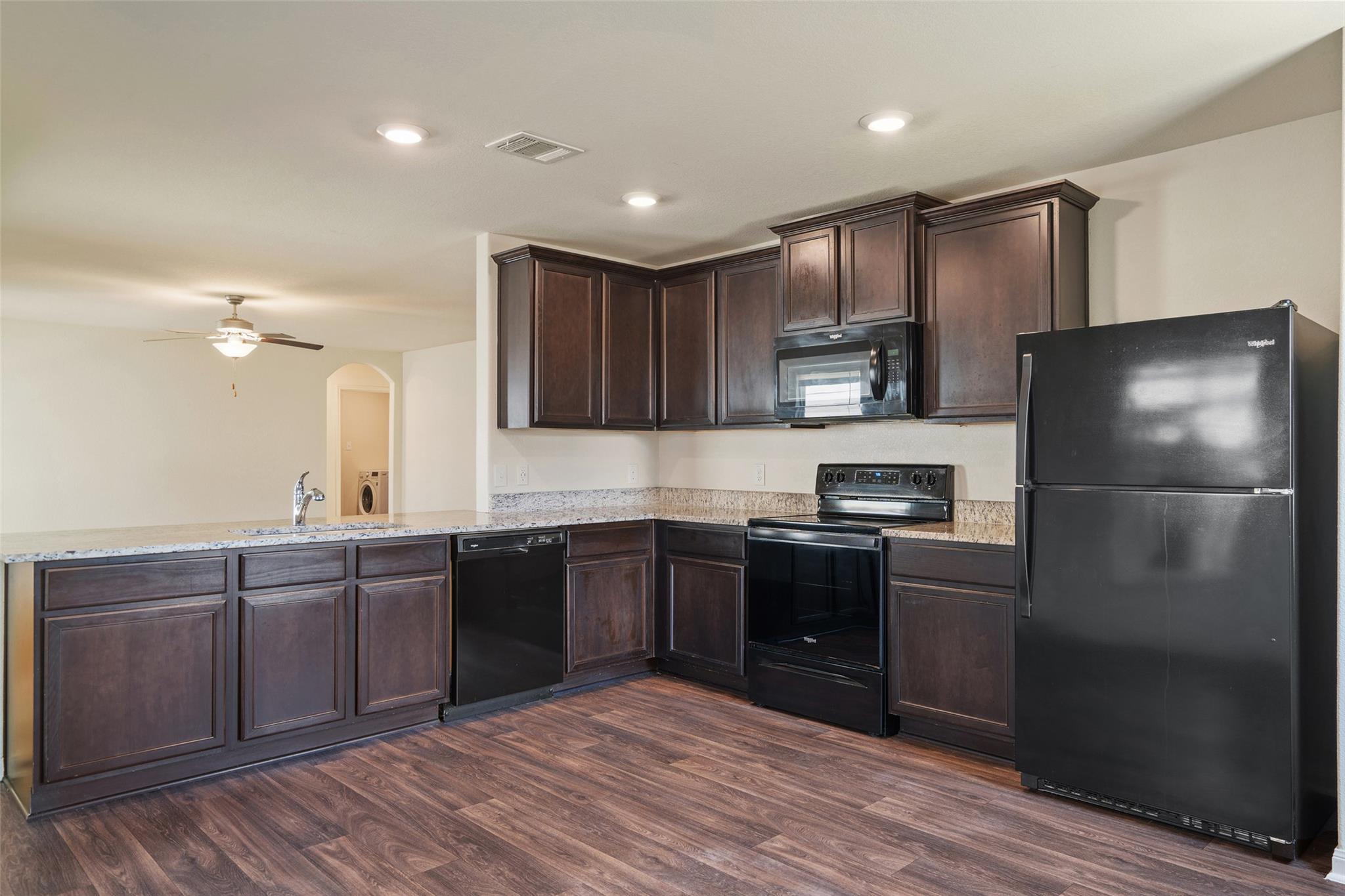 1492 Amy Dr, Kyle, TX 78640