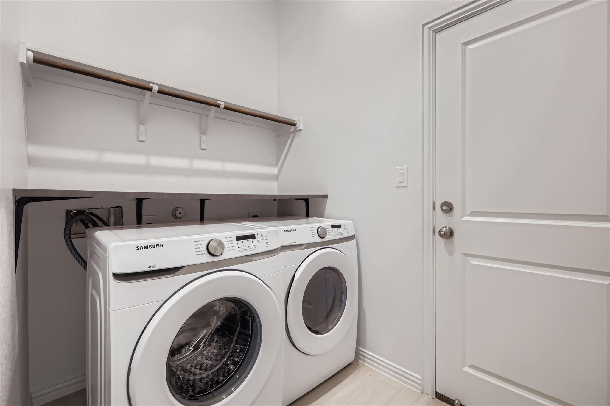 154 Eagle Ford Dr, Kyle, TX 78640