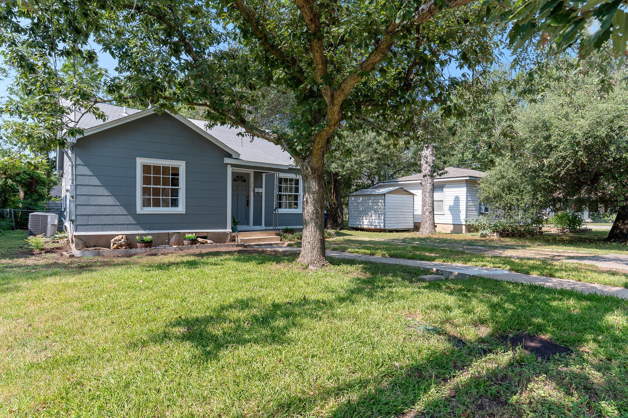 703 E 47th St, Austin, TX 78751