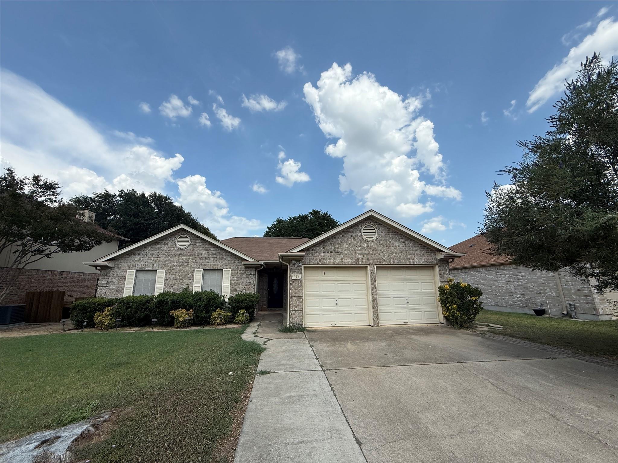 1914 Hollow Ridge Dr, Cedar Park, TX 78613