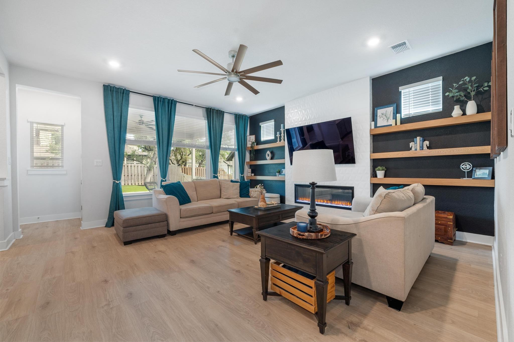 933 Donna Roland Ct, Leander, TX 78641