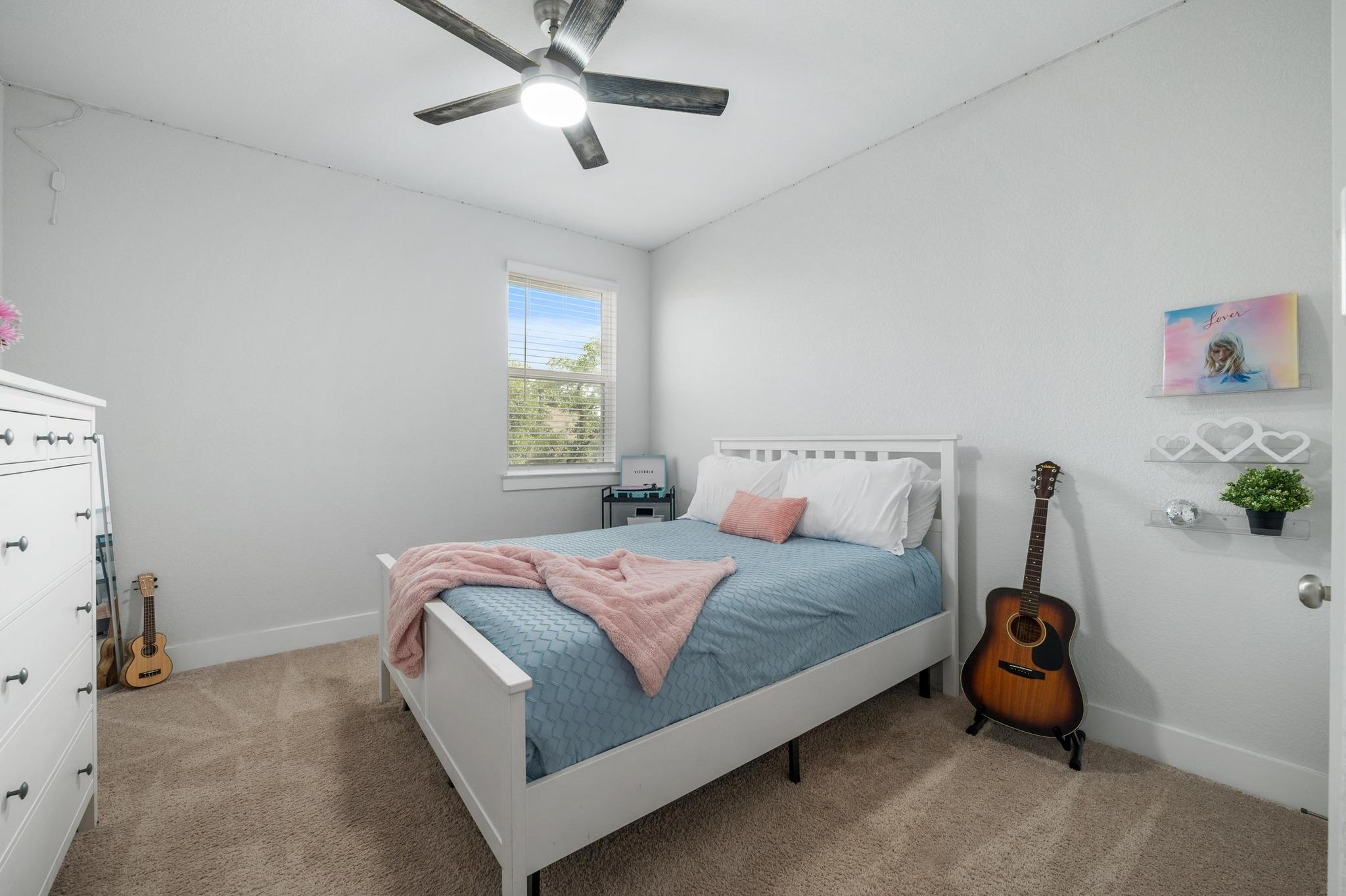 933 Donna Roland Ct, Leander, TX 78641