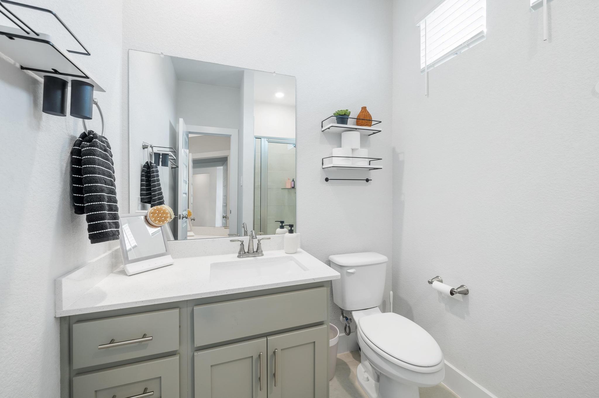 933 Donna Roland Ct, Leander, TX 78641