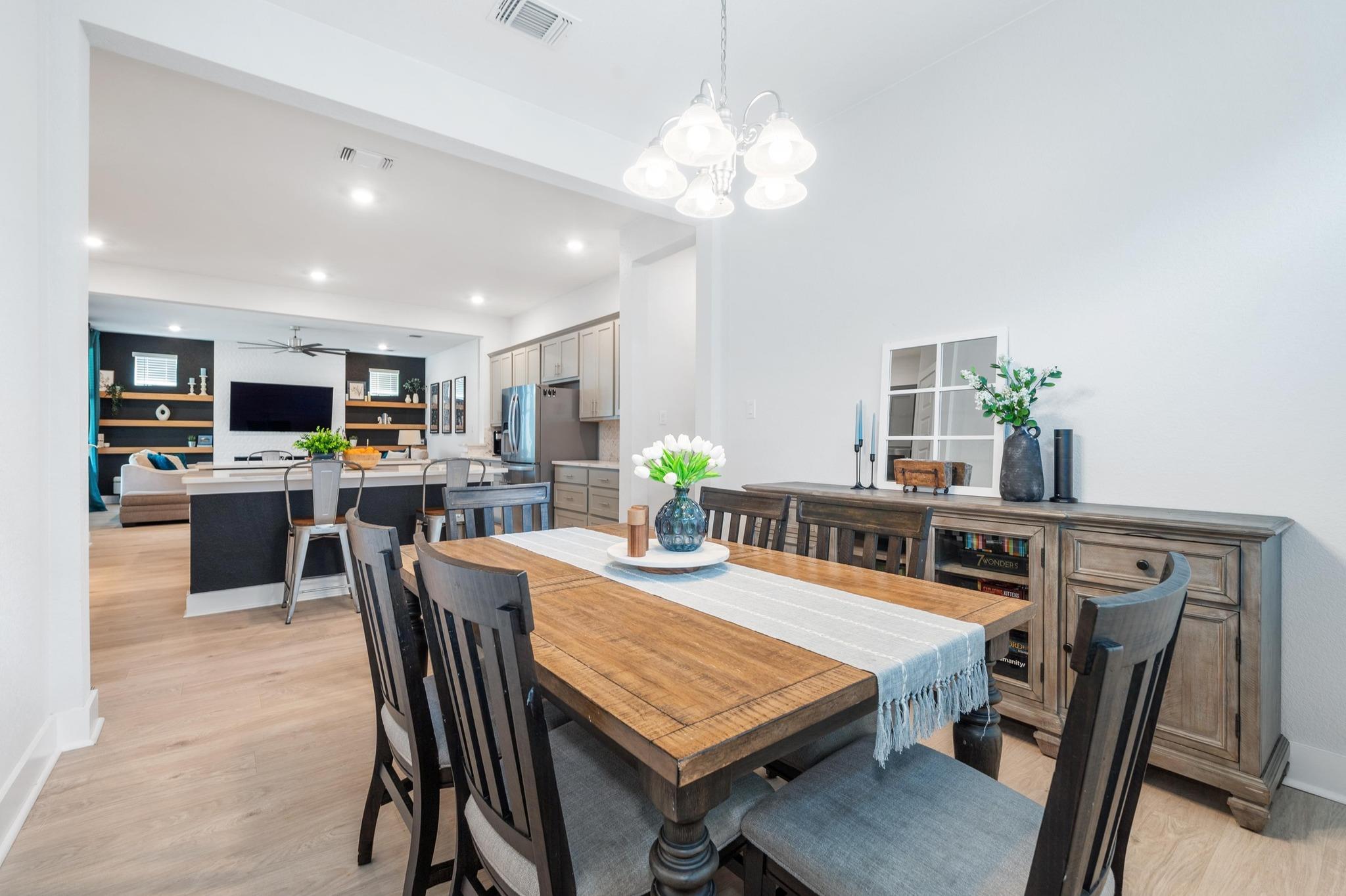 933 Donna Roland Ct, Leander, TX 78641