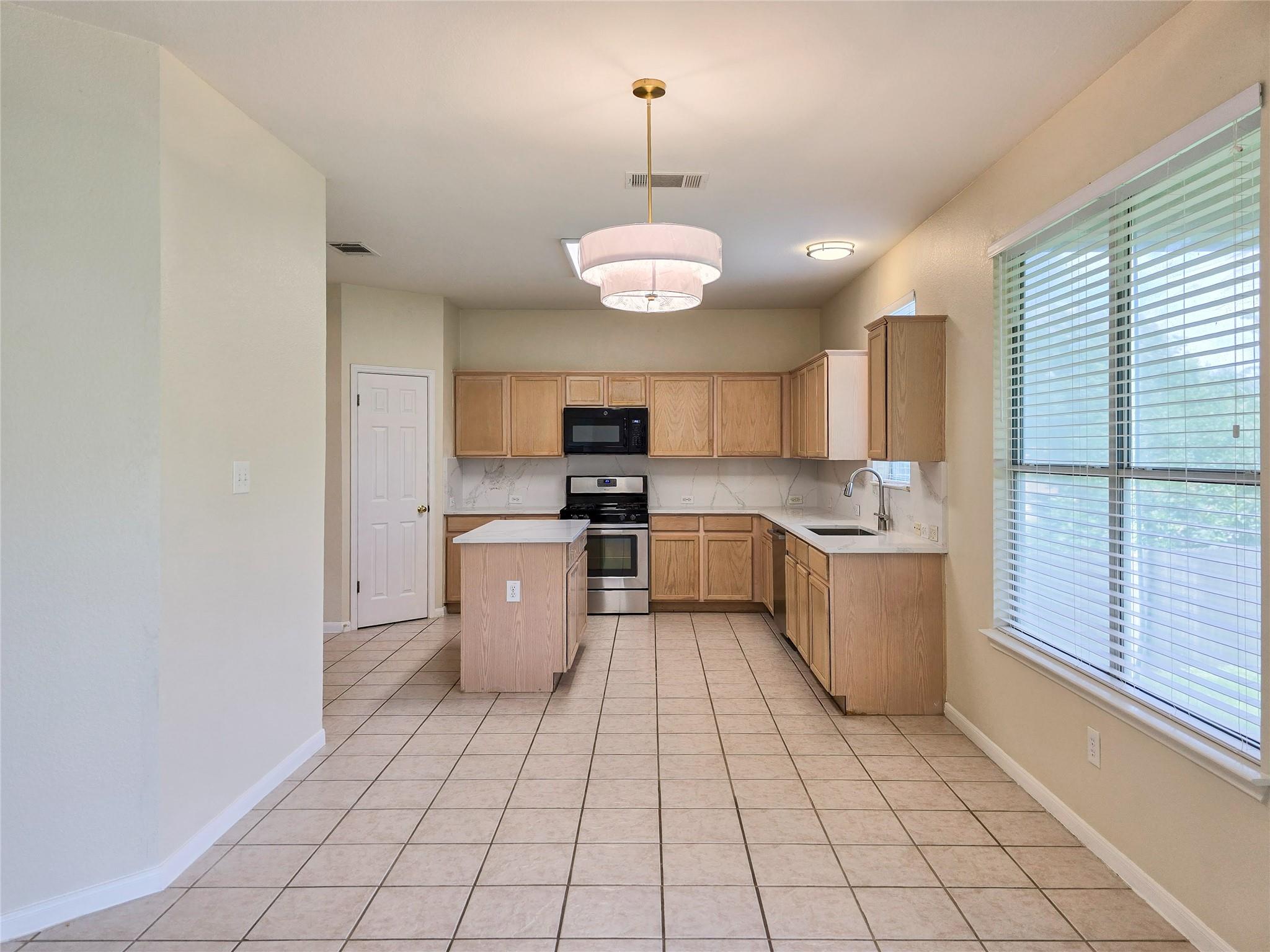 12729 Serafy Ct, Austin, TX 78753