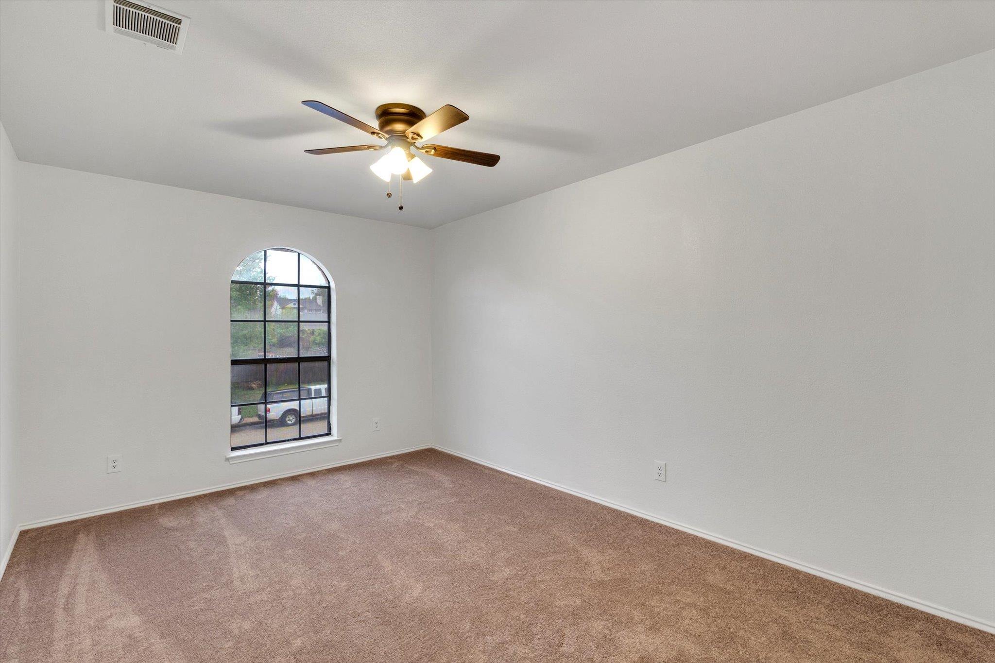 910 Crieff Cross Dr, Pflugerville, TX 78660