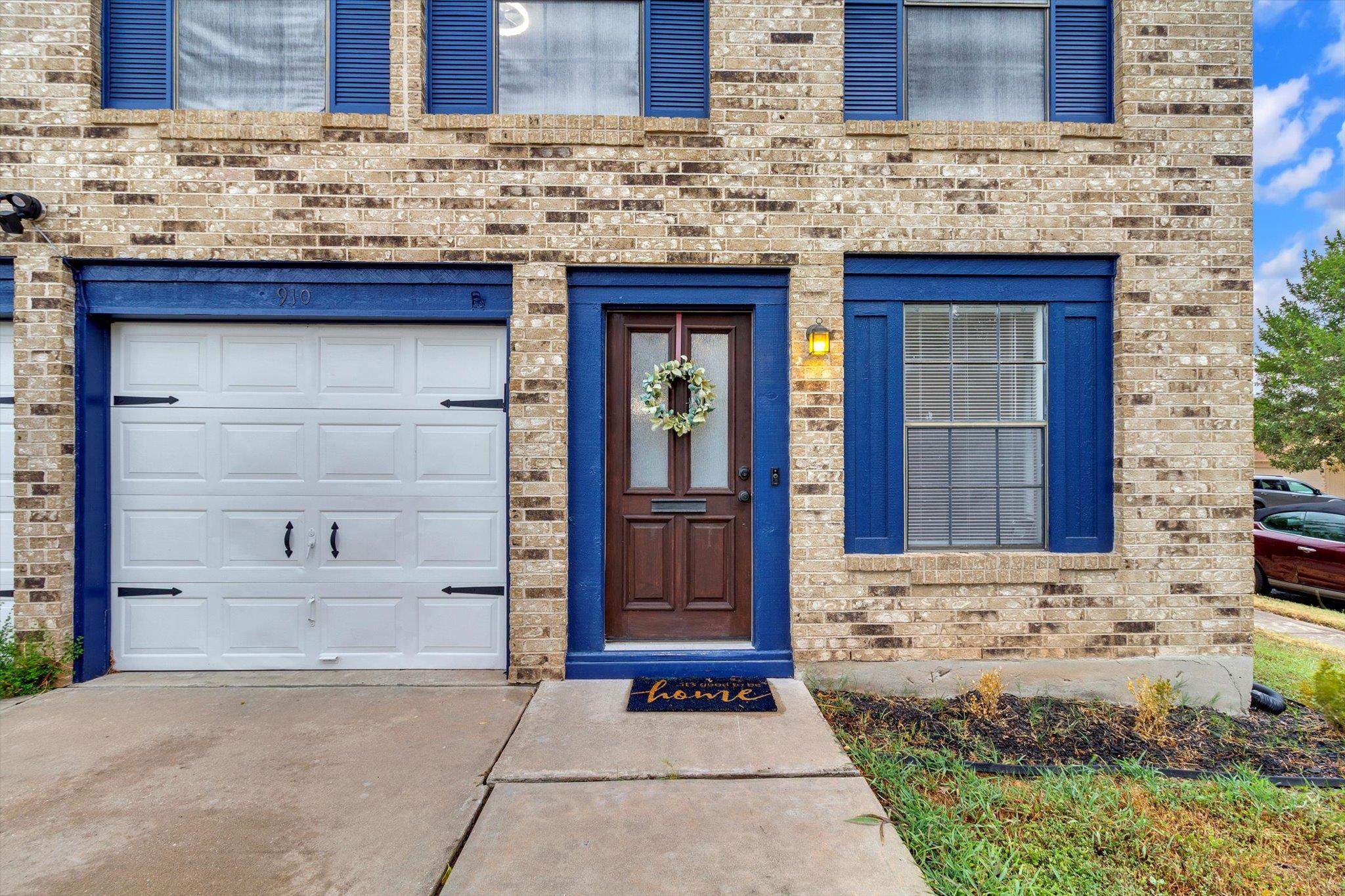 910 Crieff Cross Dr, Pflugerville, TX 78660