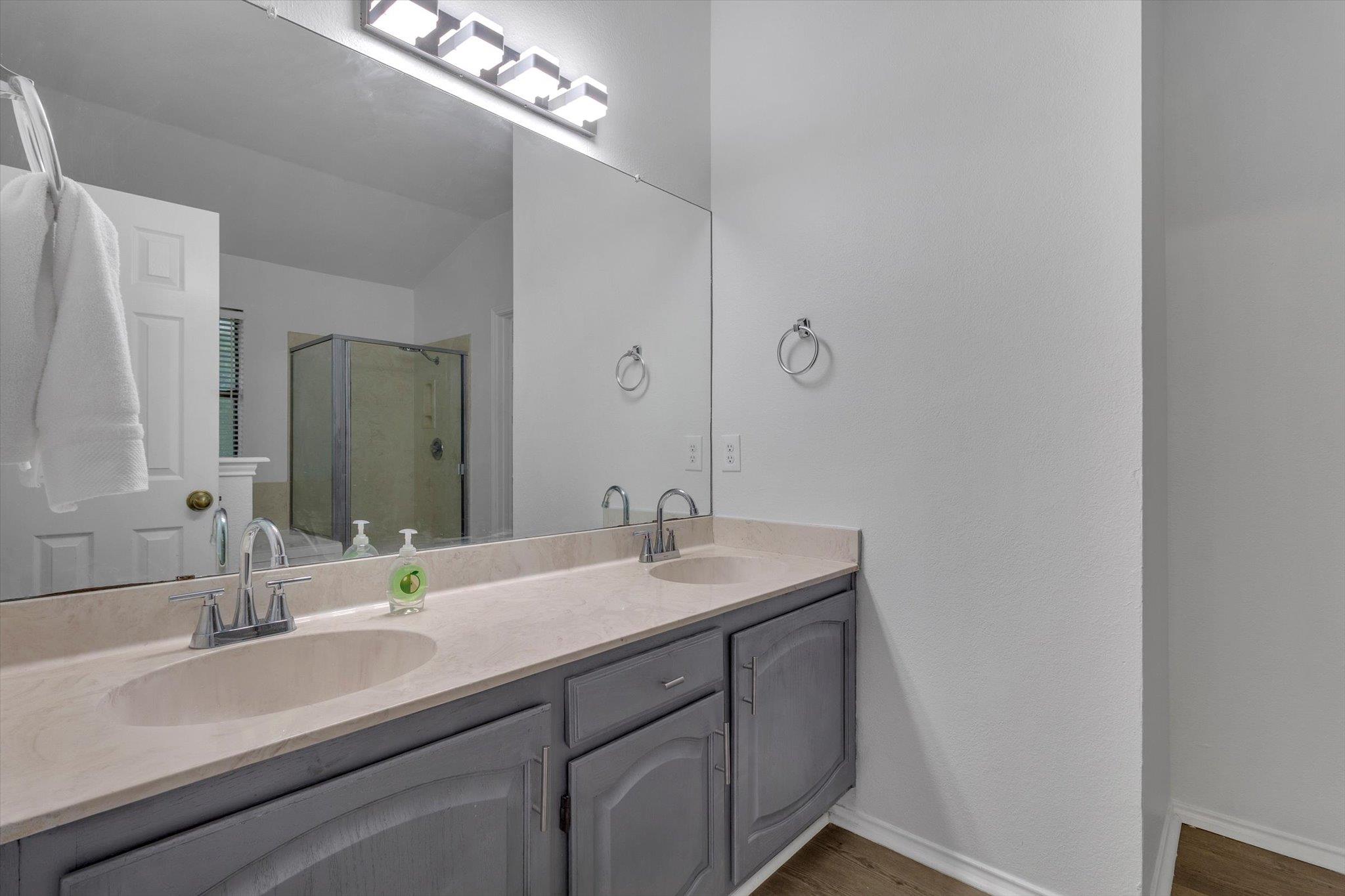 910 Crieff Cross Dr, Pflugerville, TX 78660