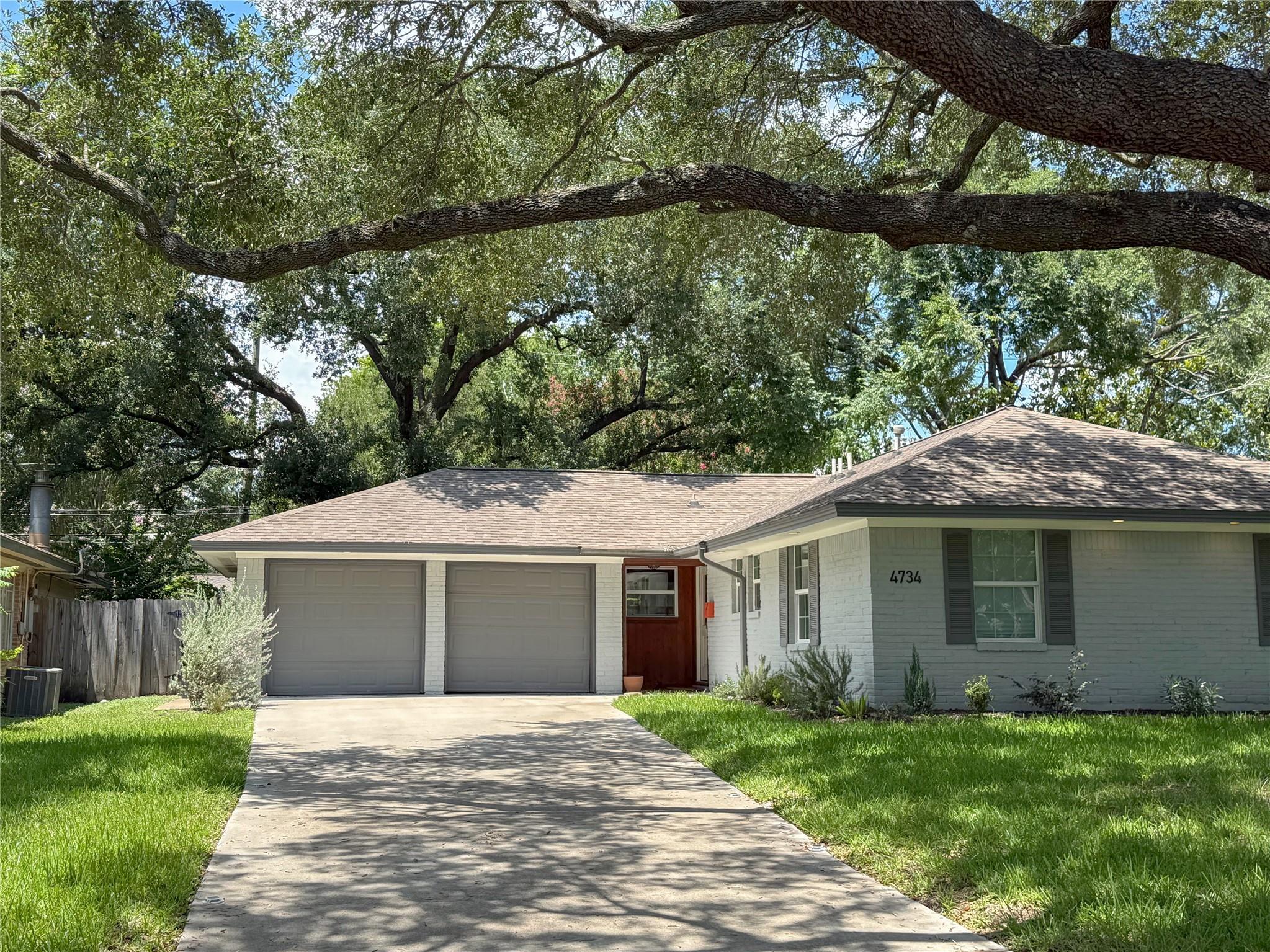 4734 Sanford Rd, Houston, TX 77035