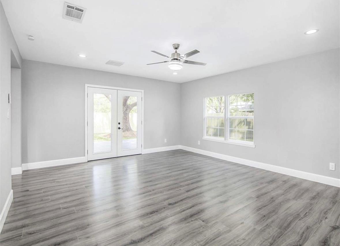 4734 Sanford Rd, Houston, TX 77035