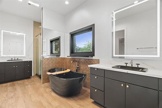 104 Florentine, Horseshoe Bay, TX 78657