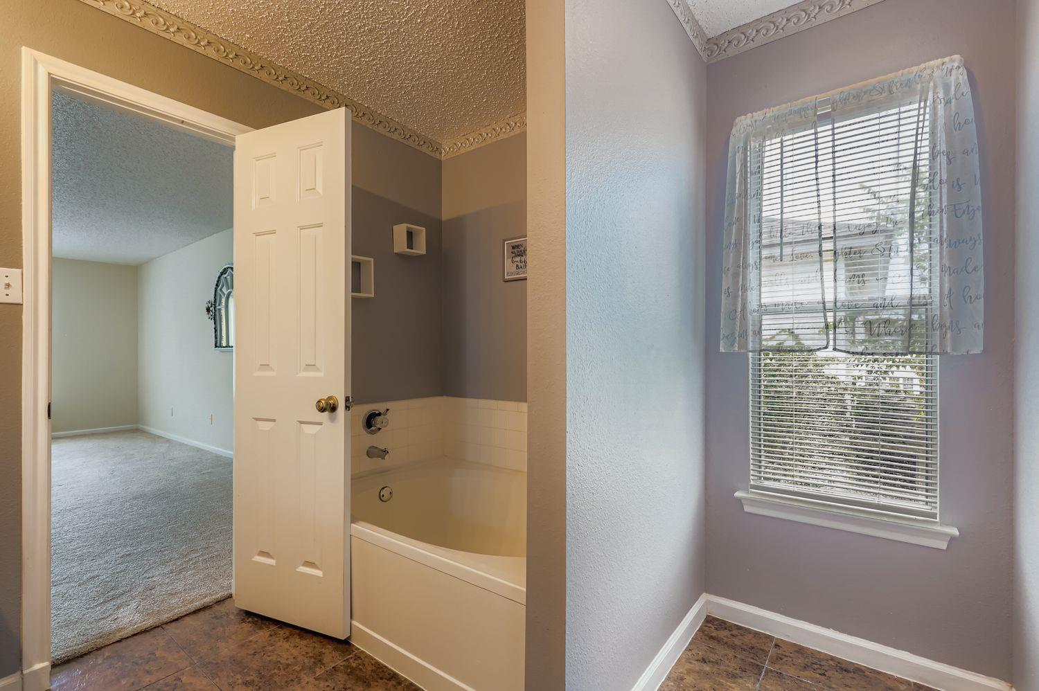 1017 Silverstone Ln, Cedar Park, TX 78613