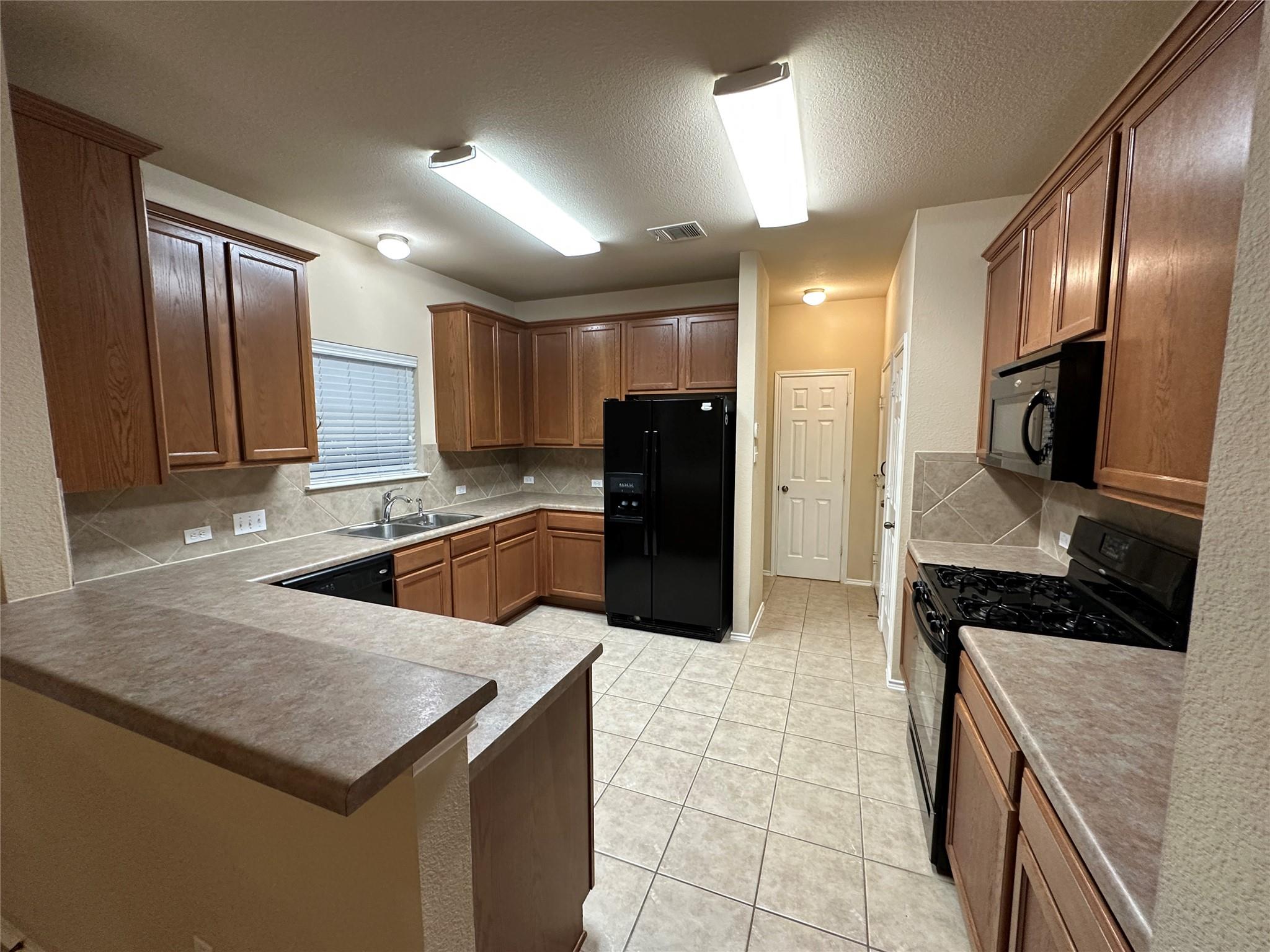 10214 Maydelle Dr, Austin, TX 78748