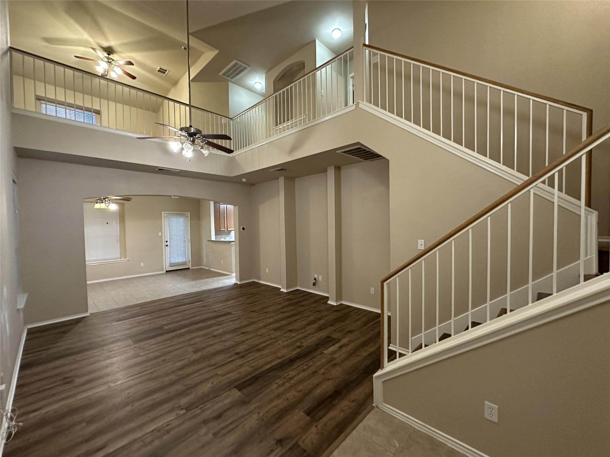 10214 Maydelle Dr, Austin, TX 78748