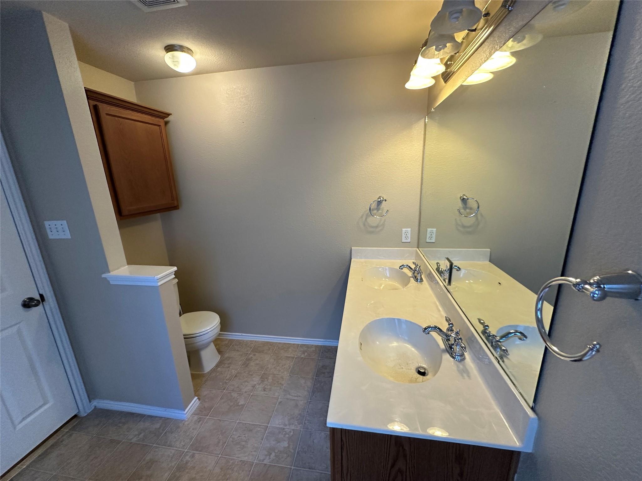 10214 Maydelle Dr, Austin, TX 78748