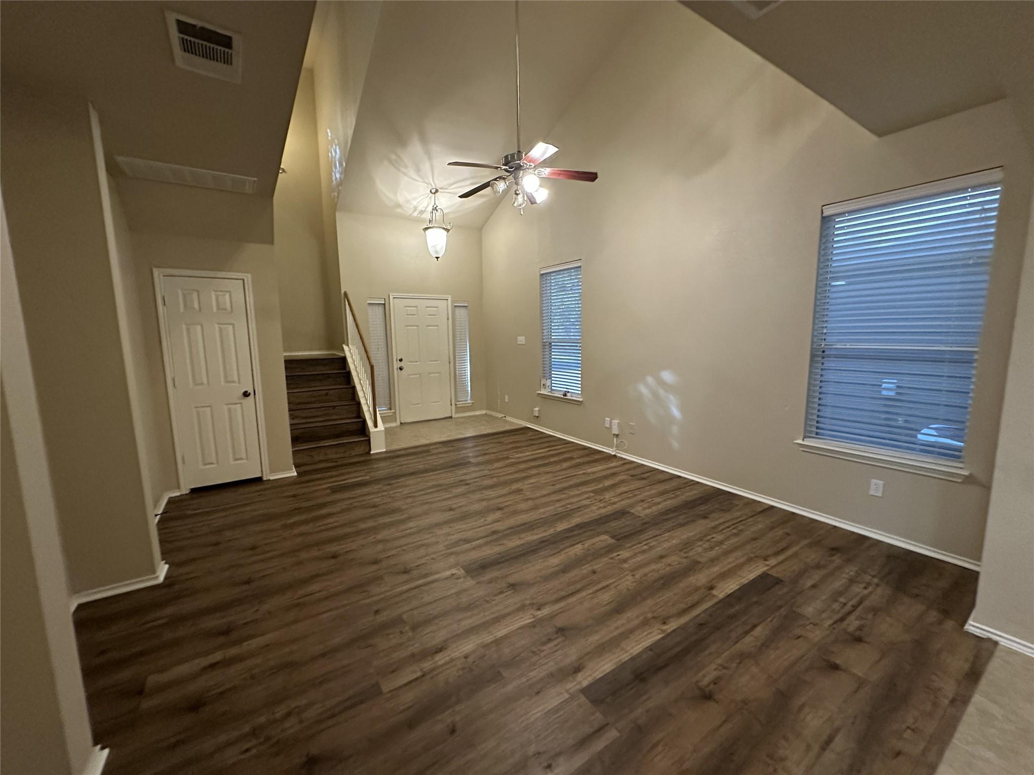 10214 Maydelle Dr, Austin, TX 78748