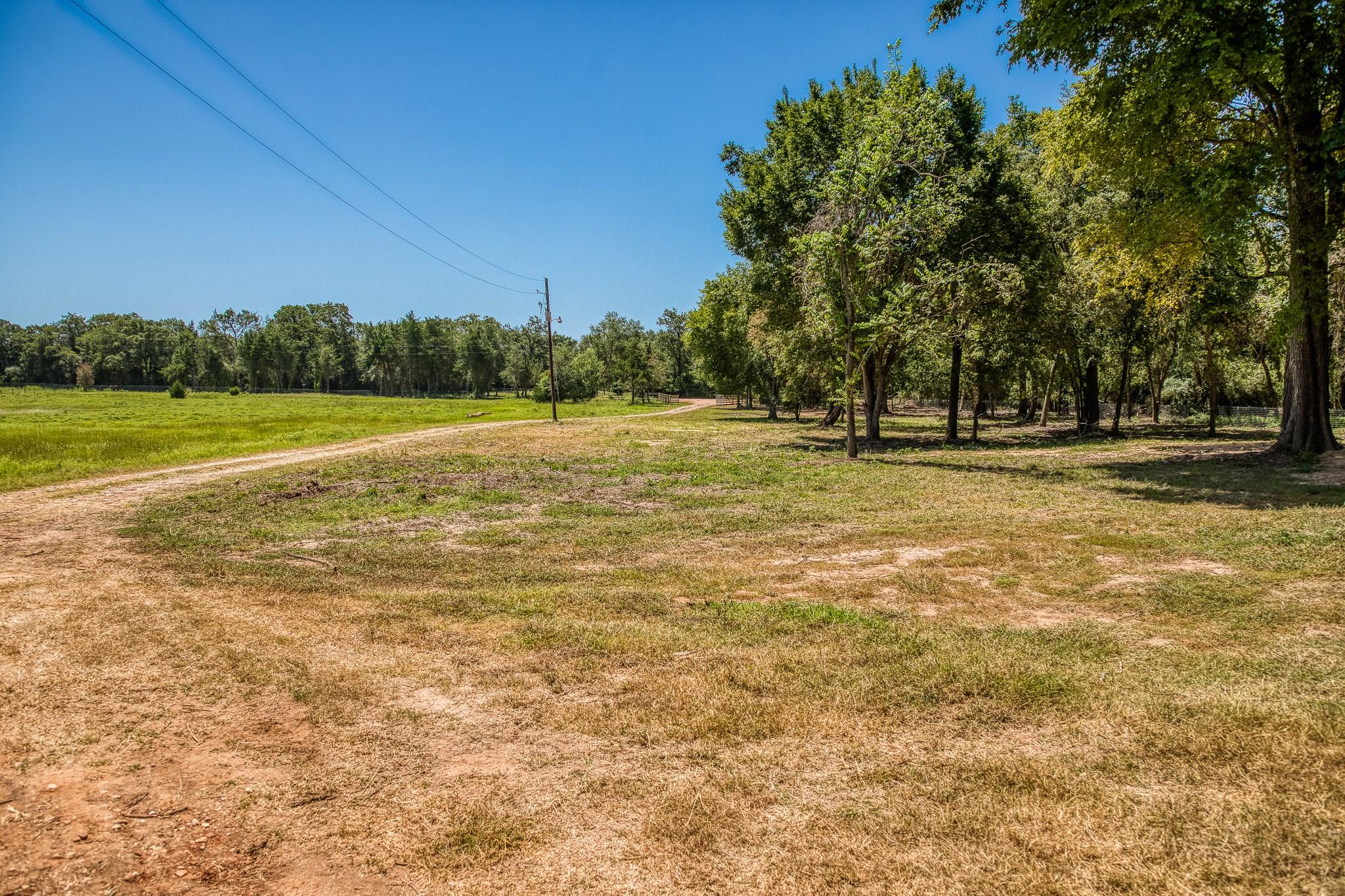1922 County Road 324, Caldwell, TX 77836