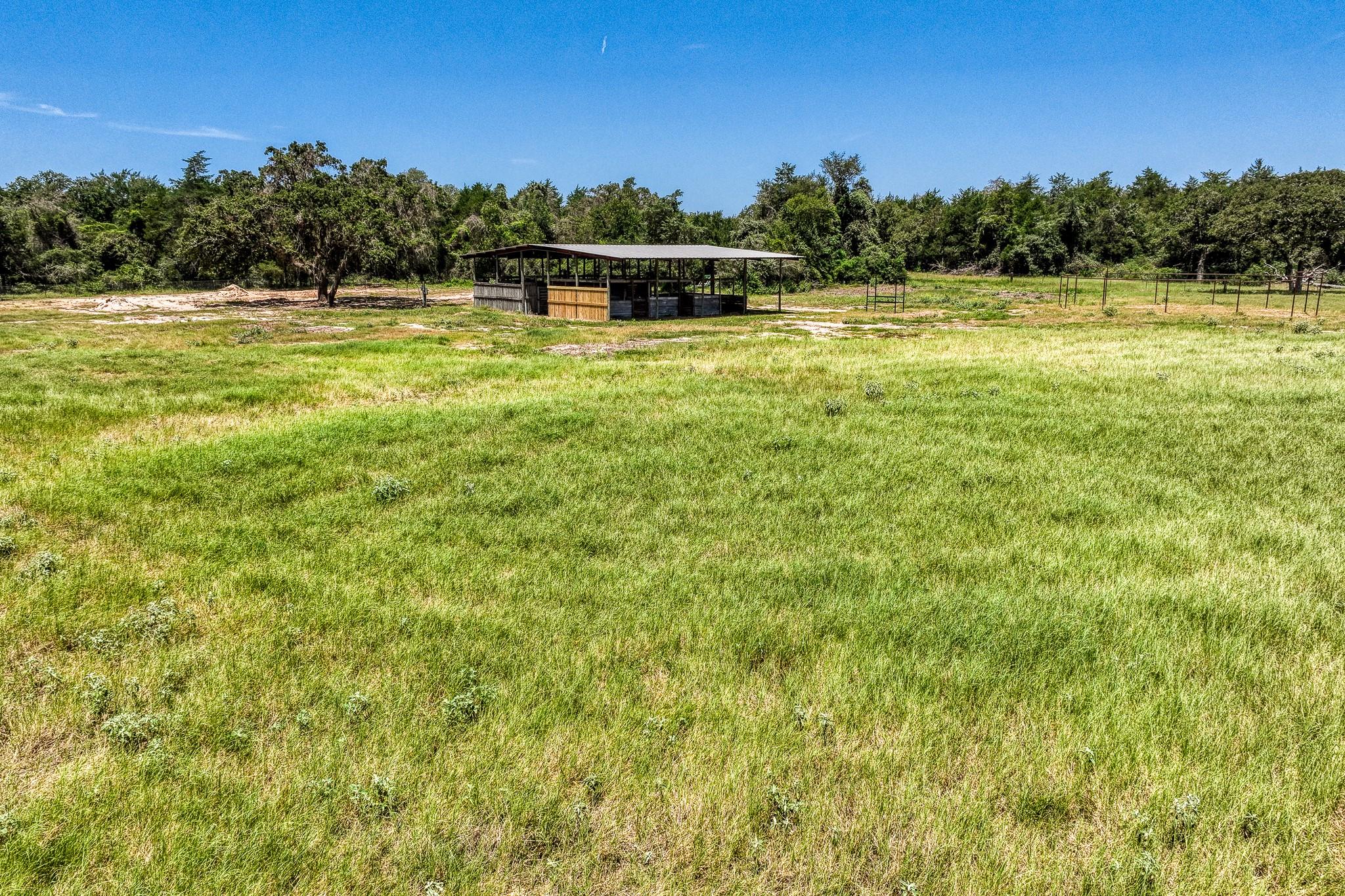 1922 County Road 324, Caldwell, TX 77836