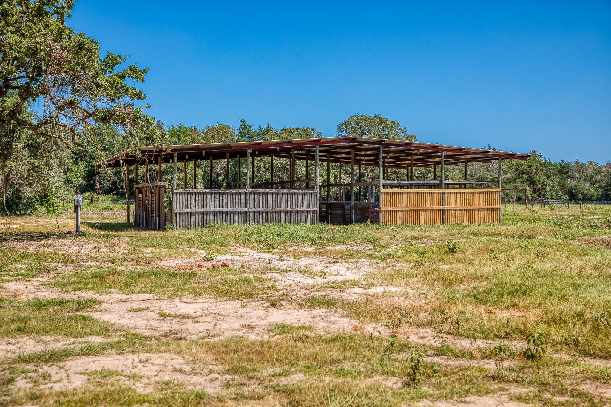 1922 County Road 324, Caldwell, TX 77836