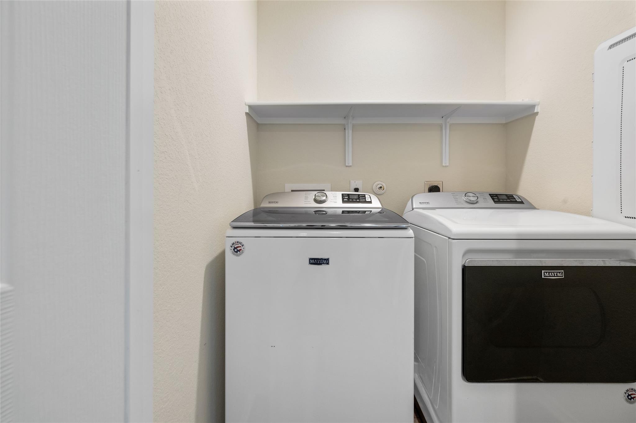 457 Bedford Falls Ln, Jarrell, TX 76537