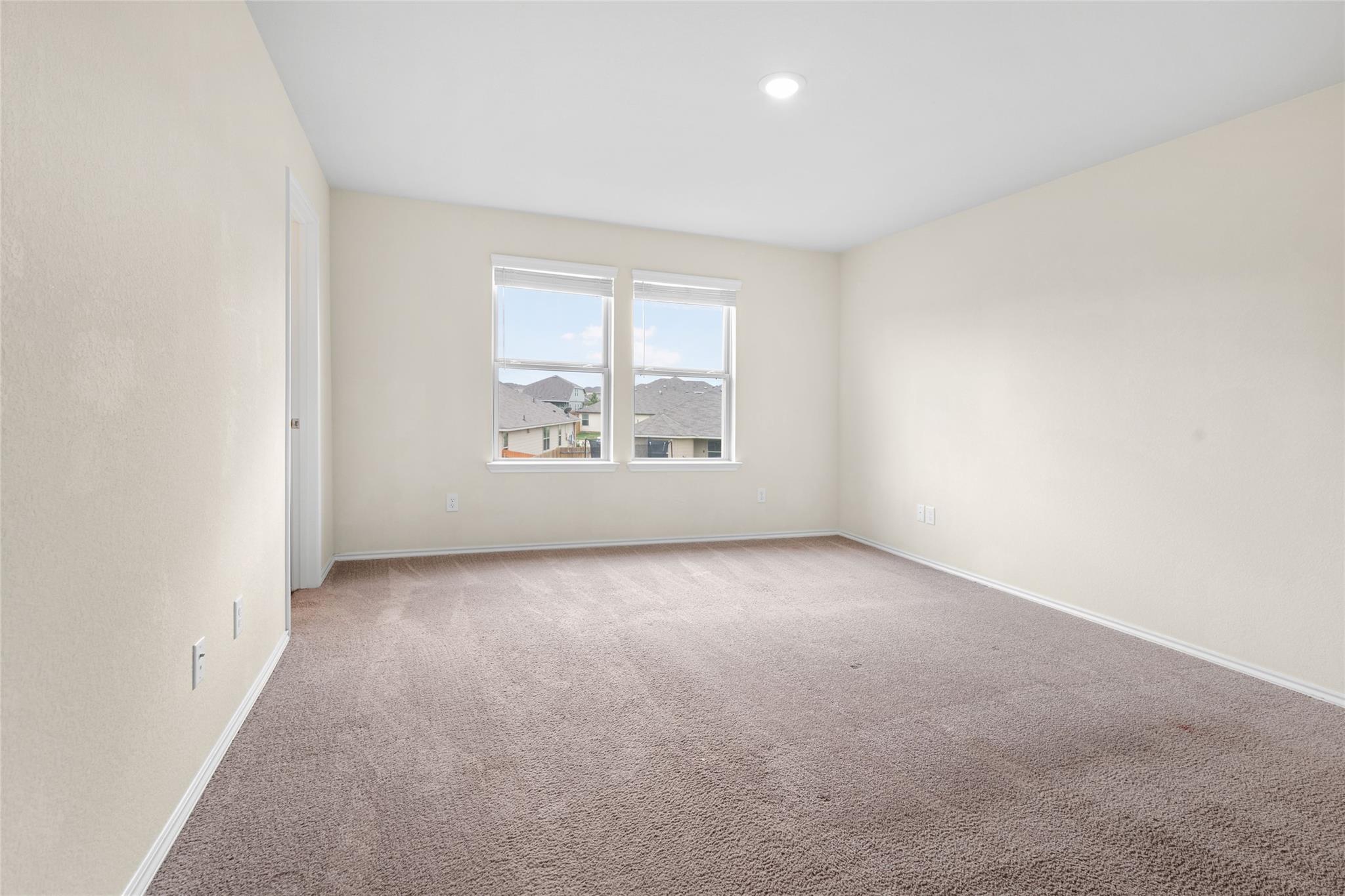 457 Bedford Falls Ln, Jarrell, TX 76537