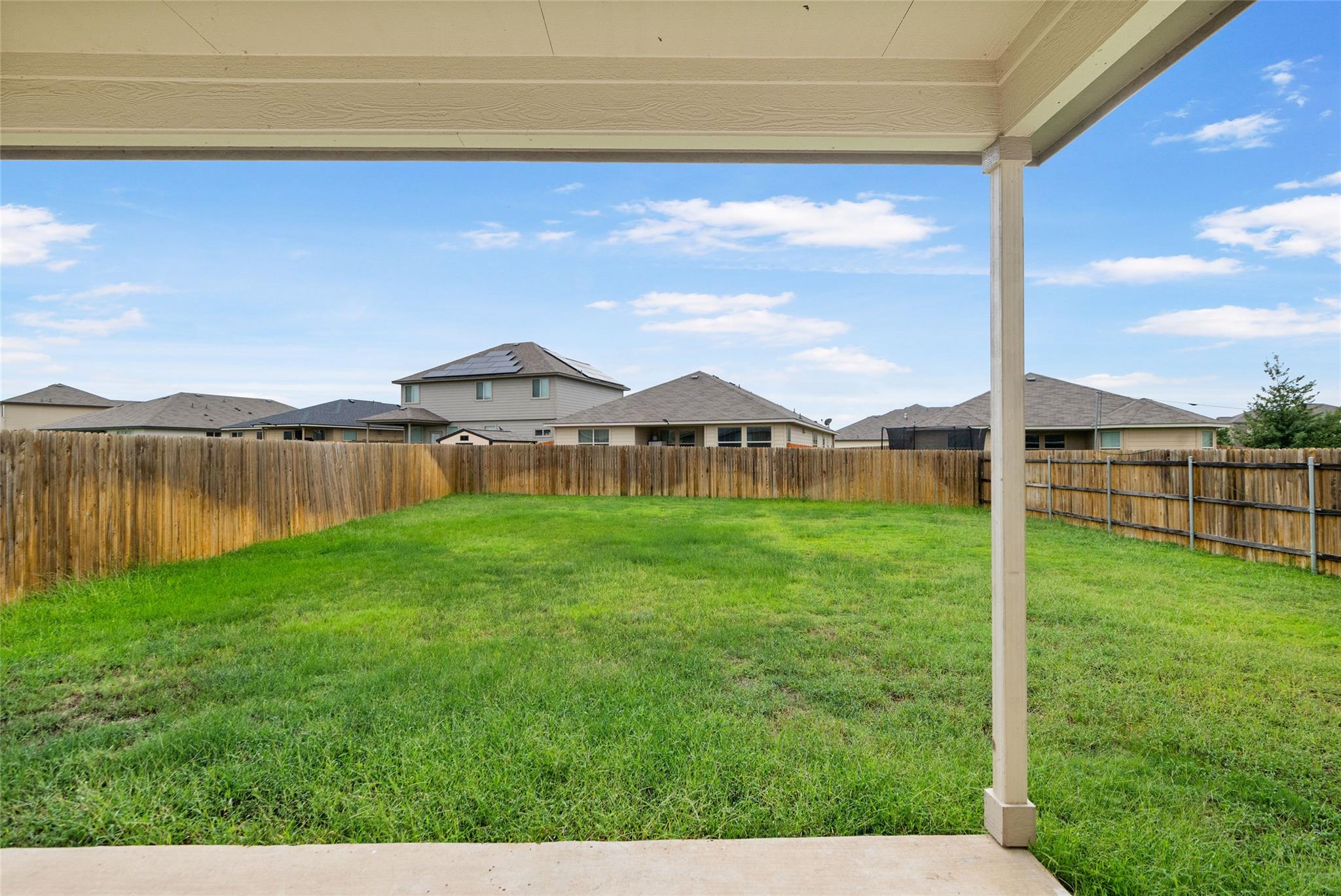 457 Bedford Falls Ln, Jarrell, TX 76537