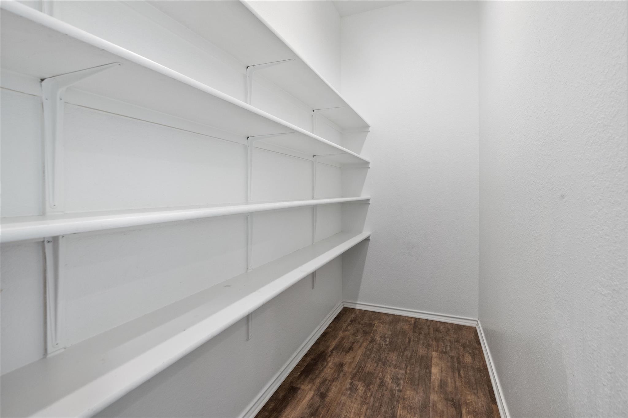 457 Bedford Falls Ln, Jarrell, TX 76537